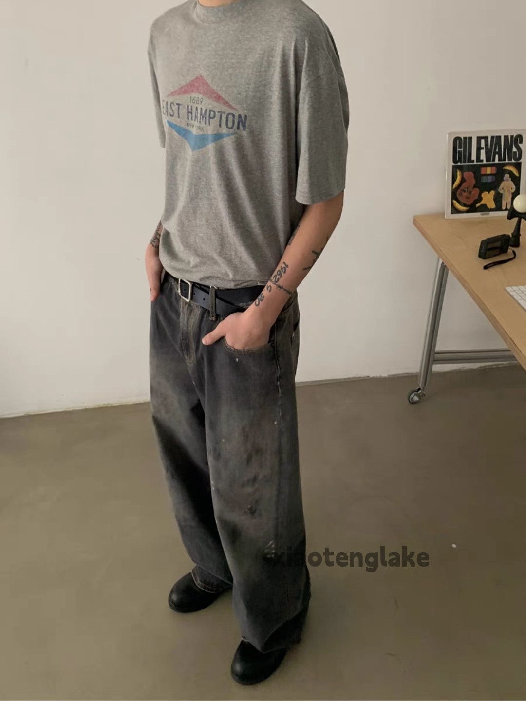 Jean Unisex utility loose baggy faded stain paint punk jeans Size US 32 / EU 48 - 3 Thumbnail
