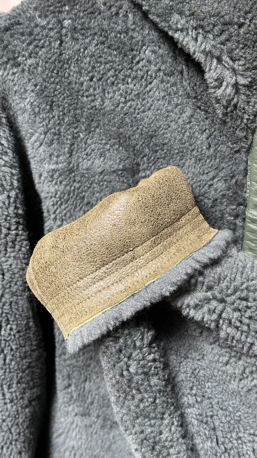 Rick Owens Rick Owens FW22 STROBE Sealed Windbreaker in Shearling(50IT) Size US M / EU 48-50 / 2 - 5 Thumbnail