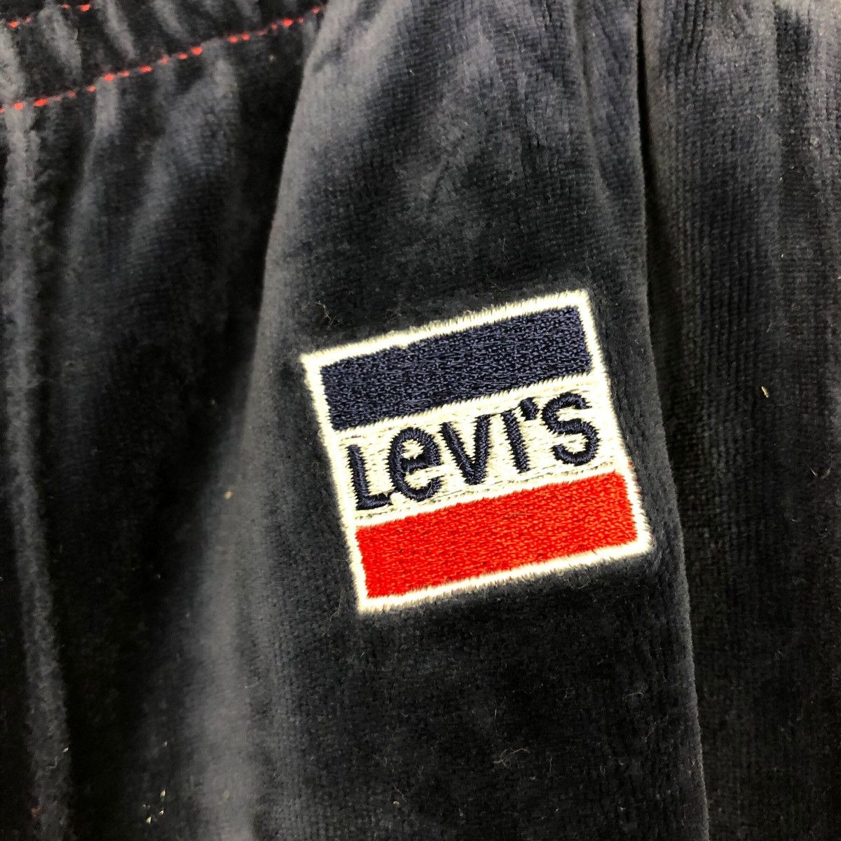 Levi's Levi’s Velour Track Pant — Navy Plush w/ Red Side Line Size US 30 / EU 46 - 15 Thumbnail