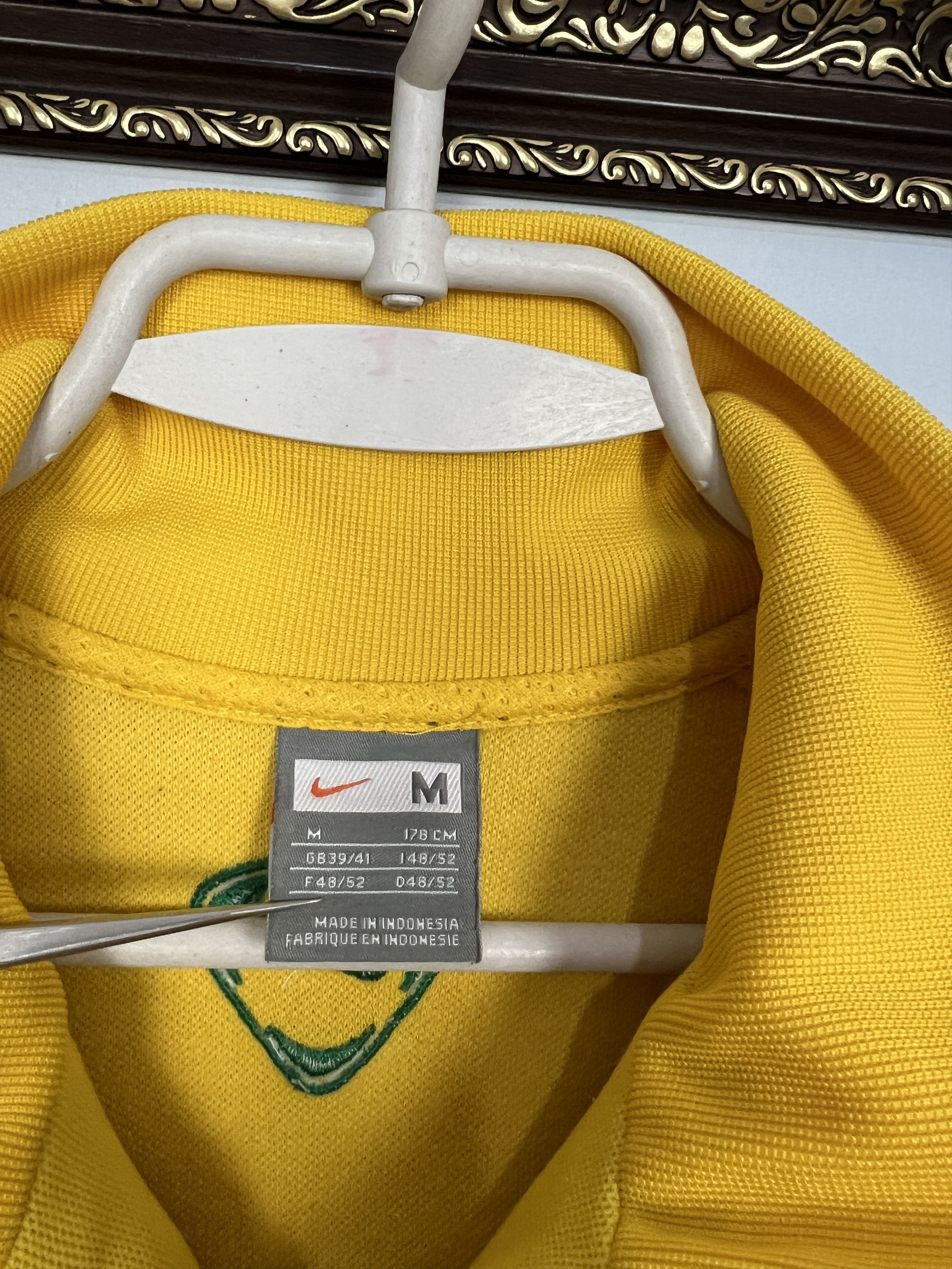 Nike Vintage Brazil Football Jacket Soccer Track Top National Size US M / EU 48-50 / 2 - 8 Thumbnail