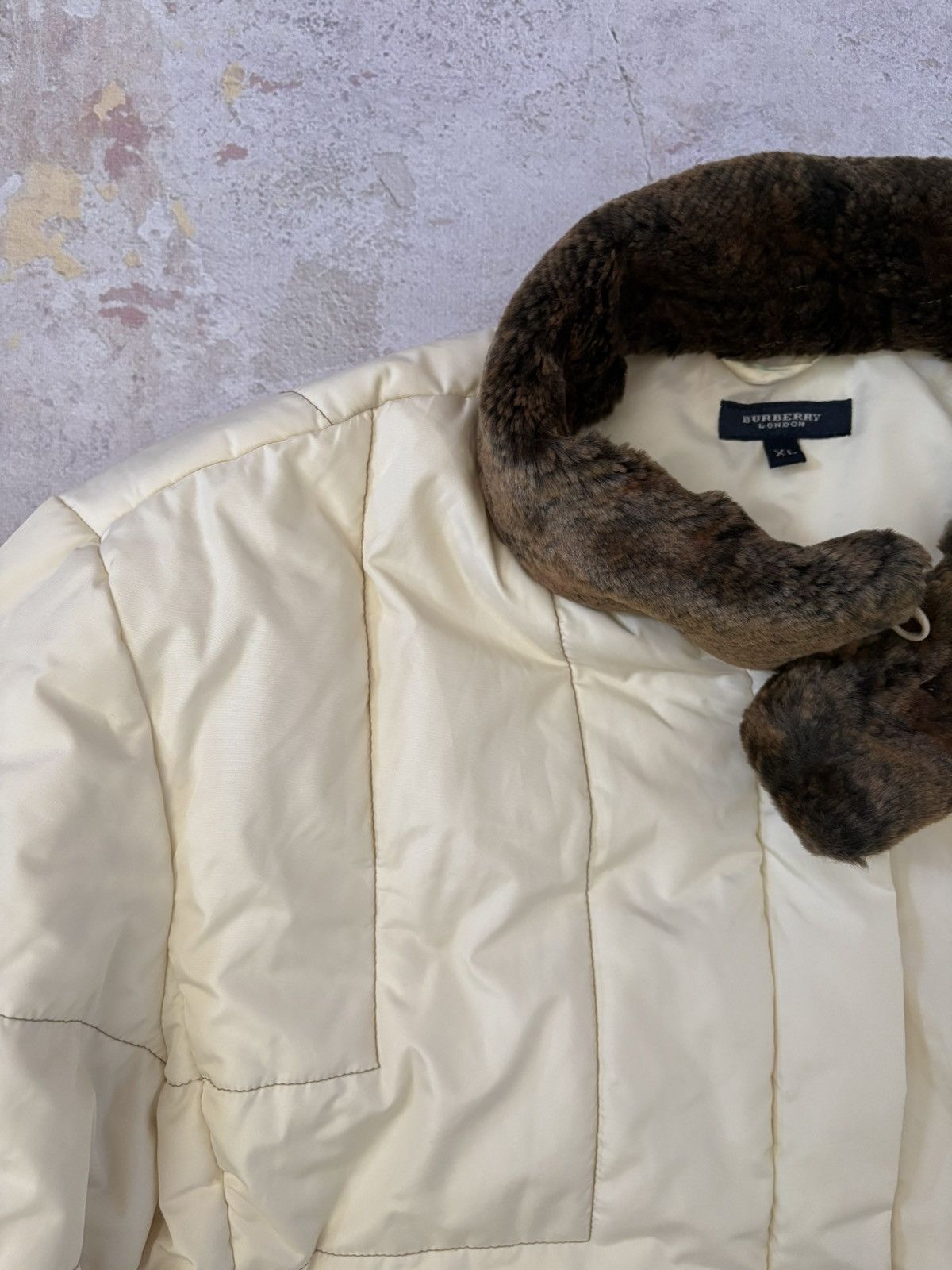 Burberry Burberry made in englad luxury mobwife fur collar jacket Size XL / US 12-14 / IT 48-50 - 3 Thumbnail