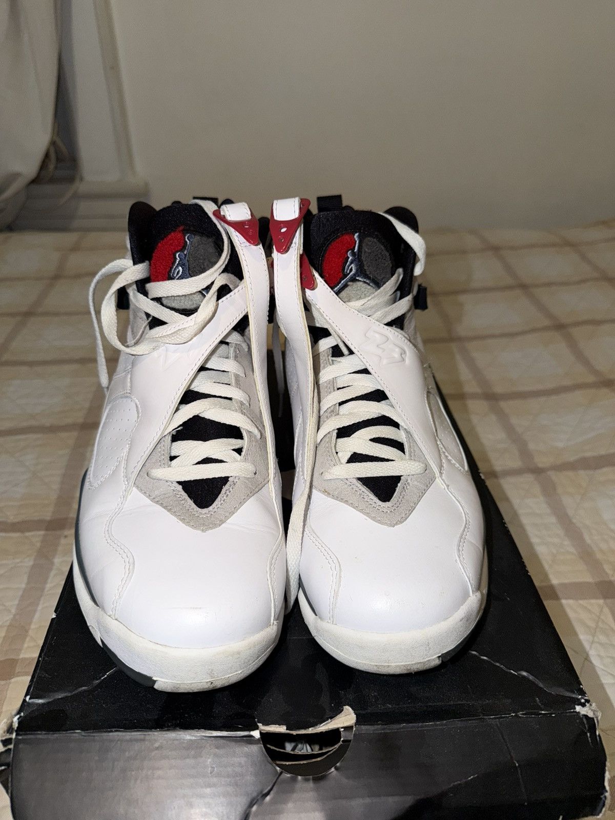 Jordan Brand 2013 Bugs Bunny Air Jordan 8 Size US 10.5 / EU 43-44 - 2 Thumbnail