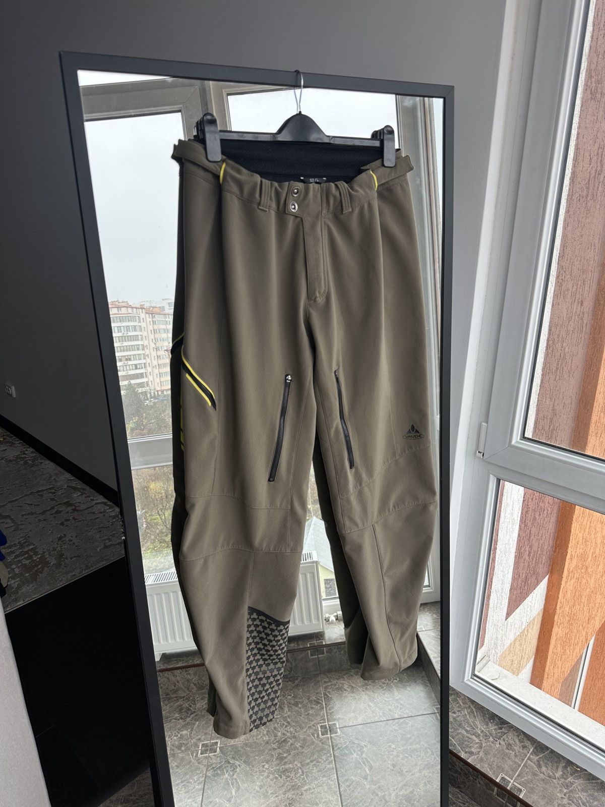 Outdoor Voices VAUDE Men’s Gravit Softshell Pants SAMPLE Prototype 52 Size US 34 / EU 50 - 1 Thumbnail