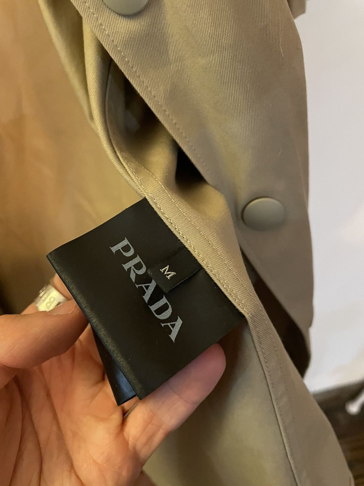 Prada PRADA CARGO LOGO SHORT SLEEVE BUTTON UP Size US M / EU 48-50 / 2 - 5 Thumbnail