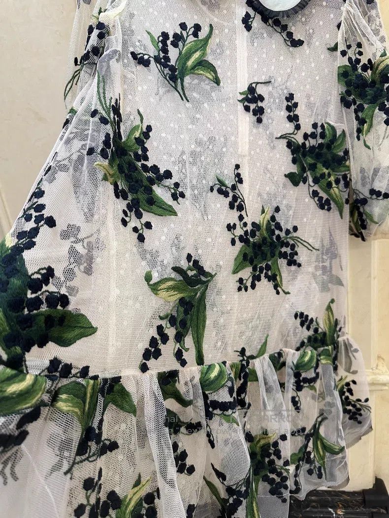 Valentino Valentino Lily of the valley embroidered mesh doll collar Size M / US 6-8 / IT 42-44 - 5 Thumbnail