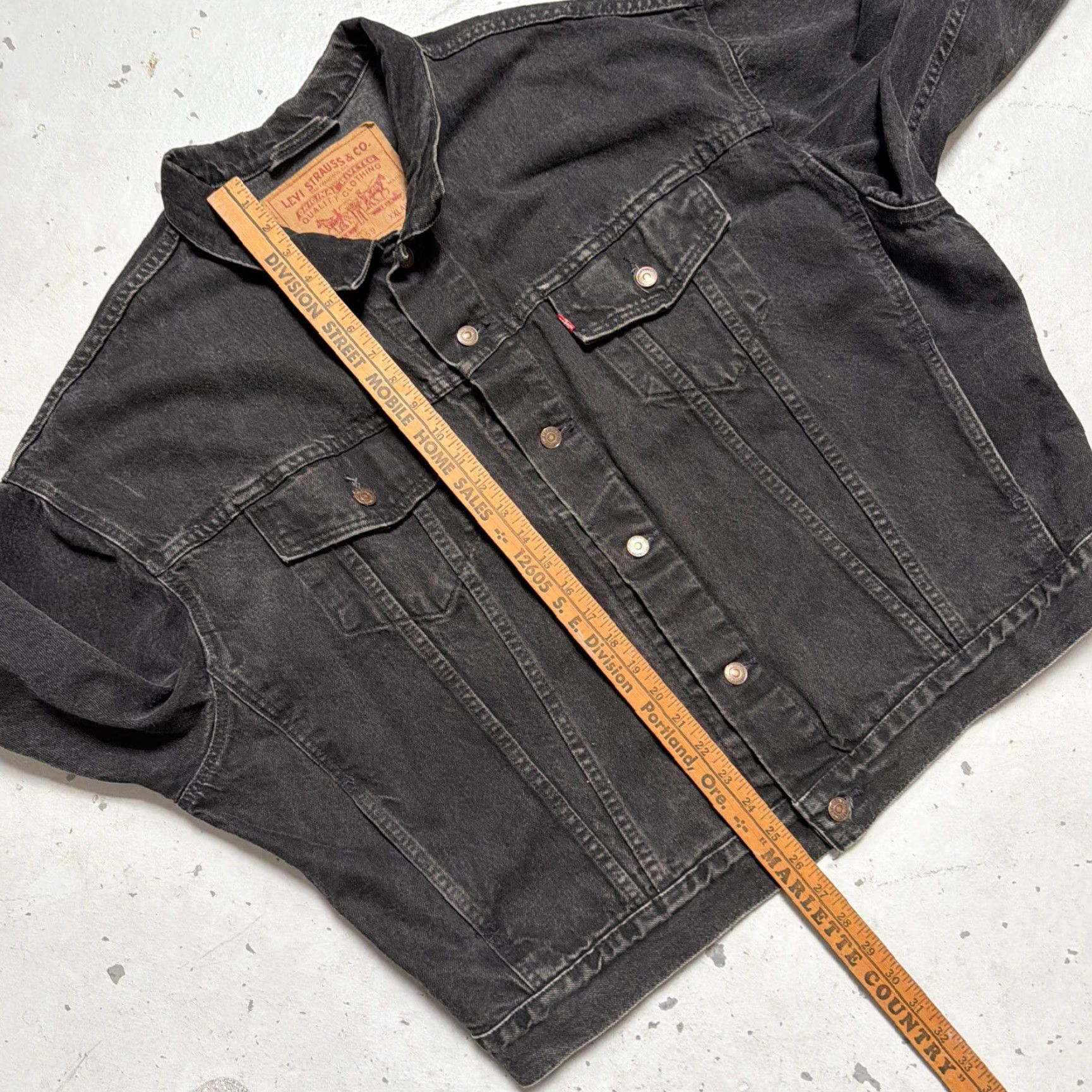 Levi's VINTAGE Levi’s Jacket 2XL Black Denim Trucker USA 1990s 1993 Made In USA Size US XXL / EU 58 / 5 - 6 Thumbnail