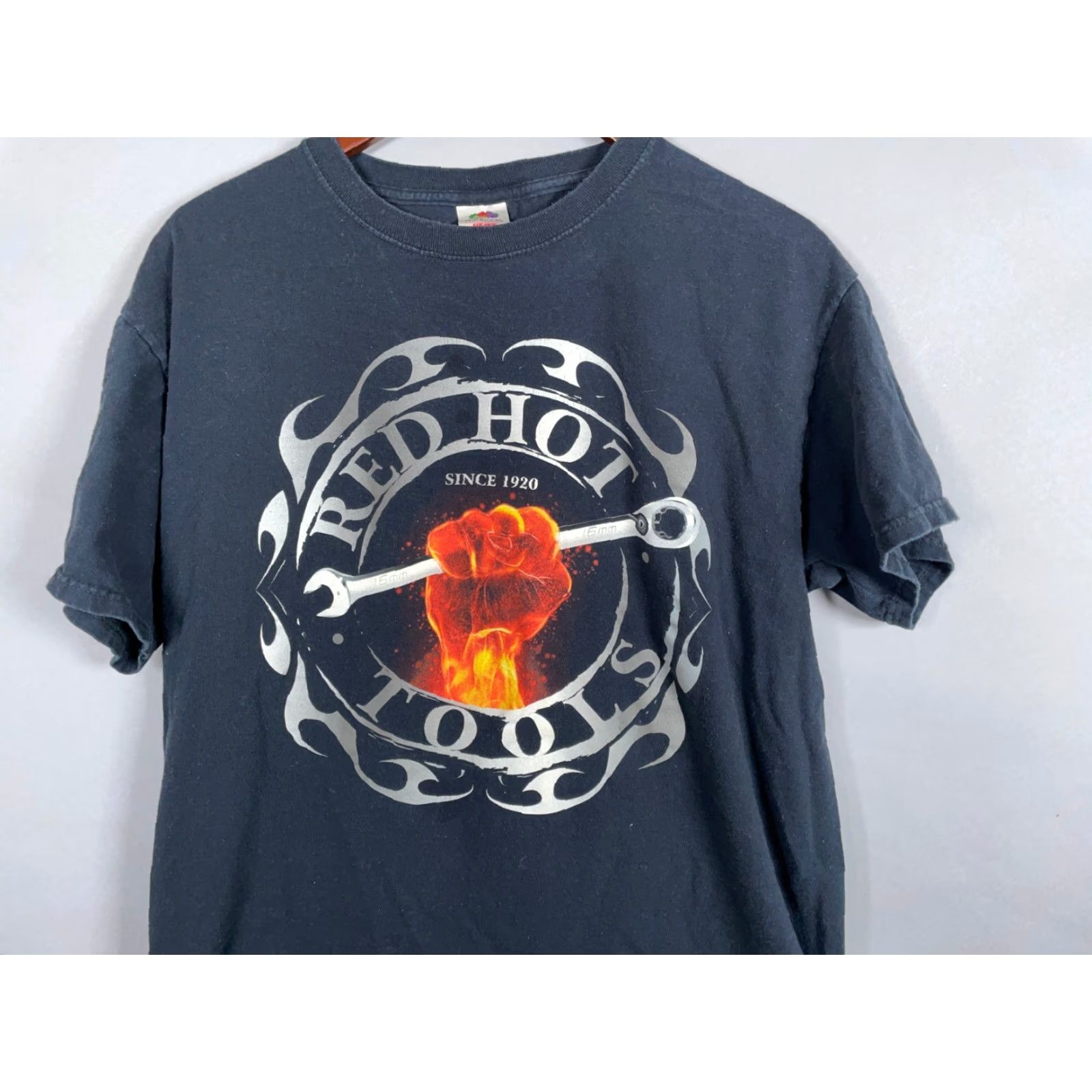 Fruit Of The Loom VINTAGE Fruit of the Loom T-Shirt Adult Large Black Red Hot Tools Graphic 90s Cars Retro Mens Size US L / EU 52-54 / 3 - 4 Thumbnail