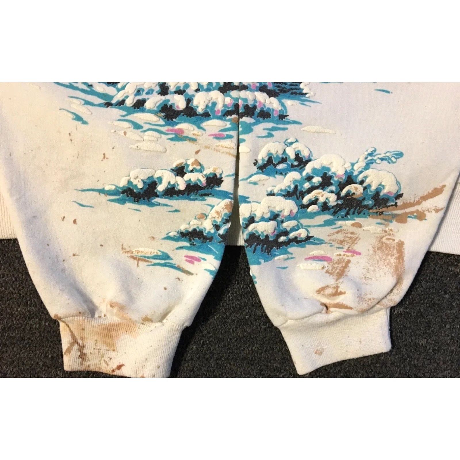 Vintage VINTAGE 90s Snow Mountain Faded Distressed AOP Puff Print Boxy Fit Sweatshirt White M Hoodie Mens US All Over Print Snowboard Grunge Ski Art Size US M / EU 48-50 / 2 - 5 Thumbnail
