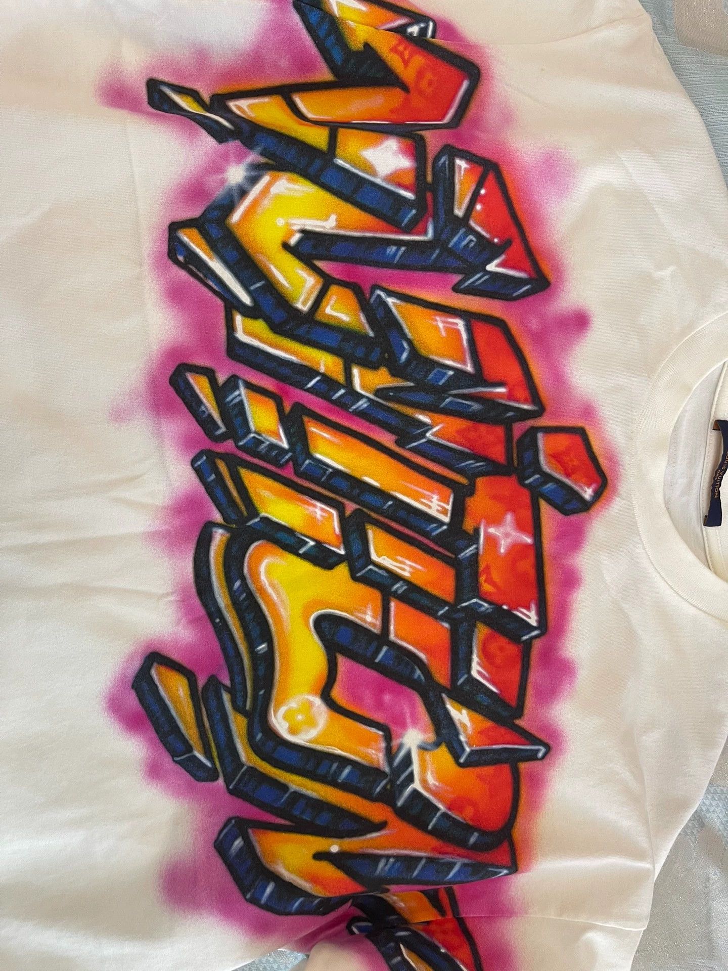 Louis Vuitton LV White Graffiti Dye Big Logo Tee M Size US M / EU 48-50 / 2 - 3 Thumbnail