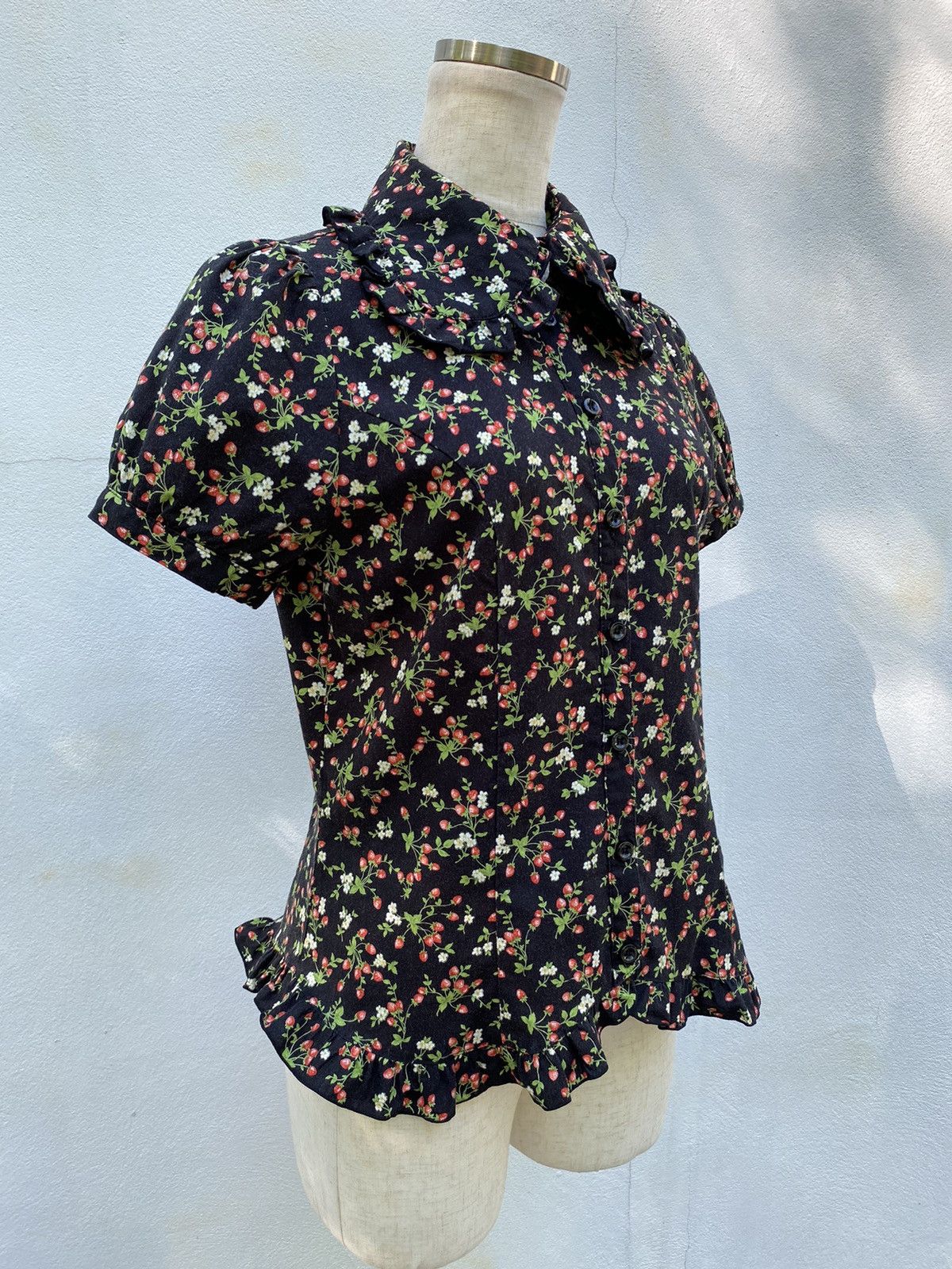 Japanese Brand × Seditionaries Peace Now Strawberry printed Ruffle Puff Blouse shirt Size M / US 6-8 / IT 42-44 - 16 Thumbnail