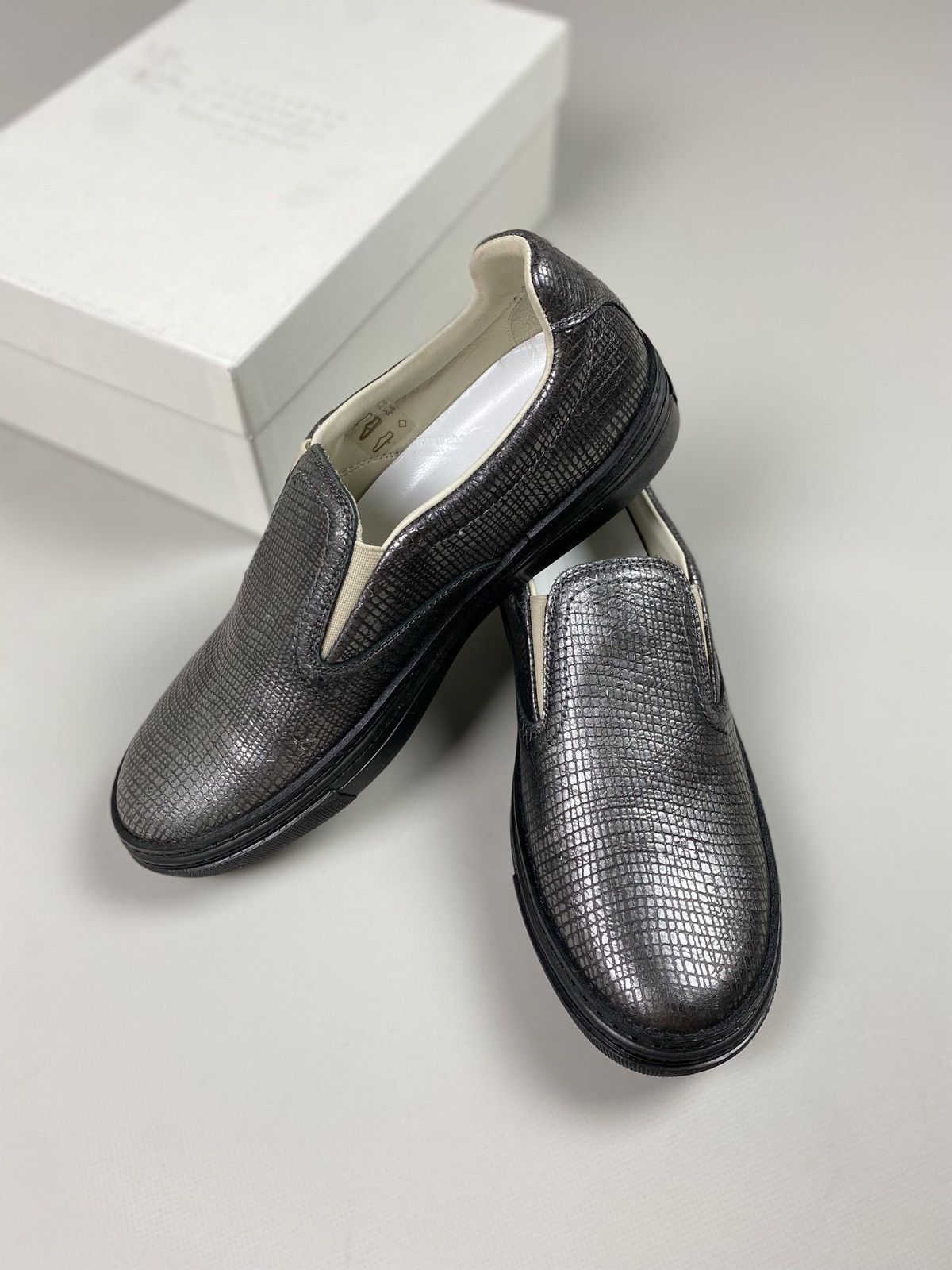 Maison Margiela New! Maison Margiela ladies slip on meds shoes size 37.5 Size US 7.5 / IT 37.5 - 6 Thumbnail