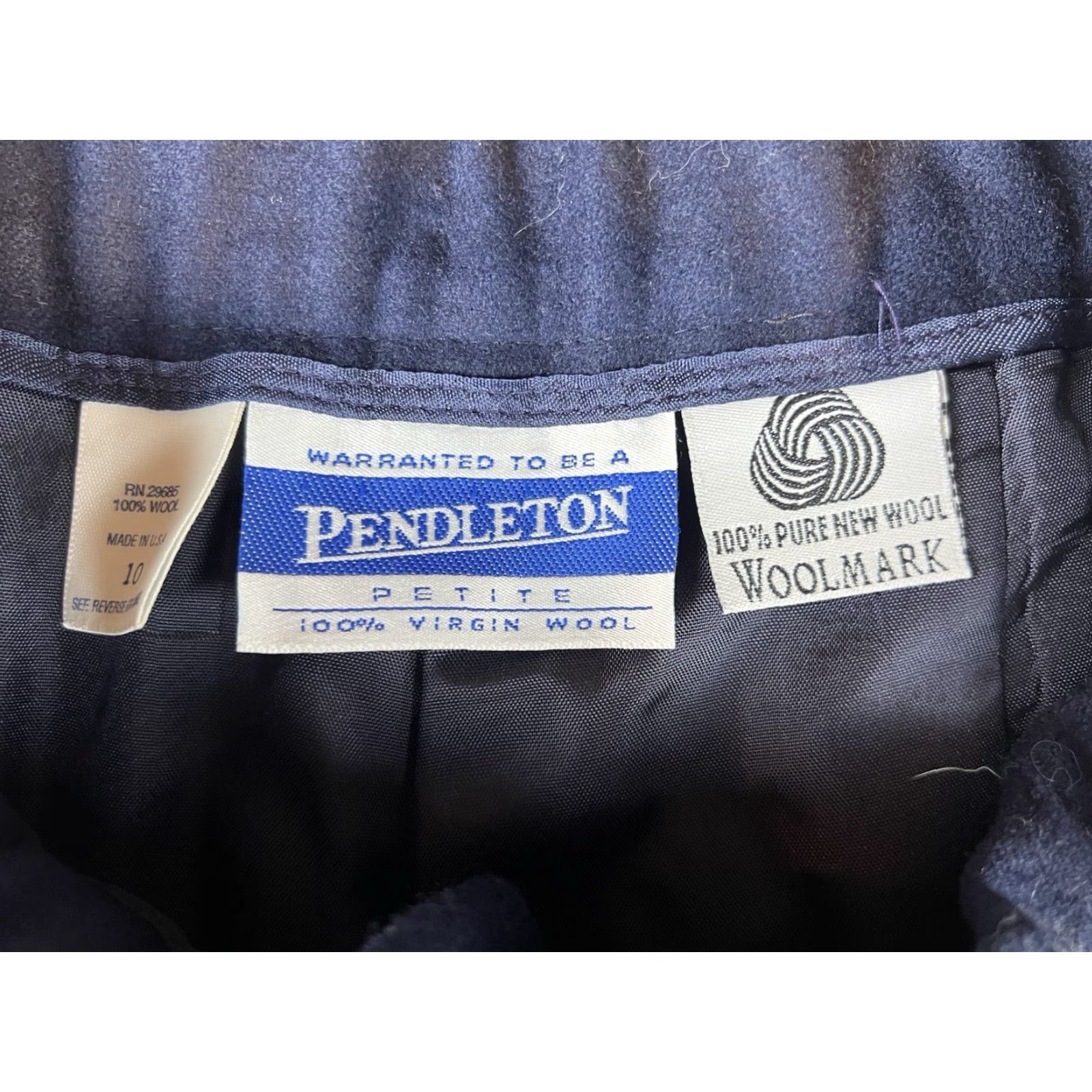 Pendleton VINTAGE Pendleton Dress Pants Wool Navy Blue Women's 10 Tapered Pleated 27.75 Inseam Fall Winter Spring Preppy USA Men? Size 32" / US 10 / IT 46 - 6 Thumbnail