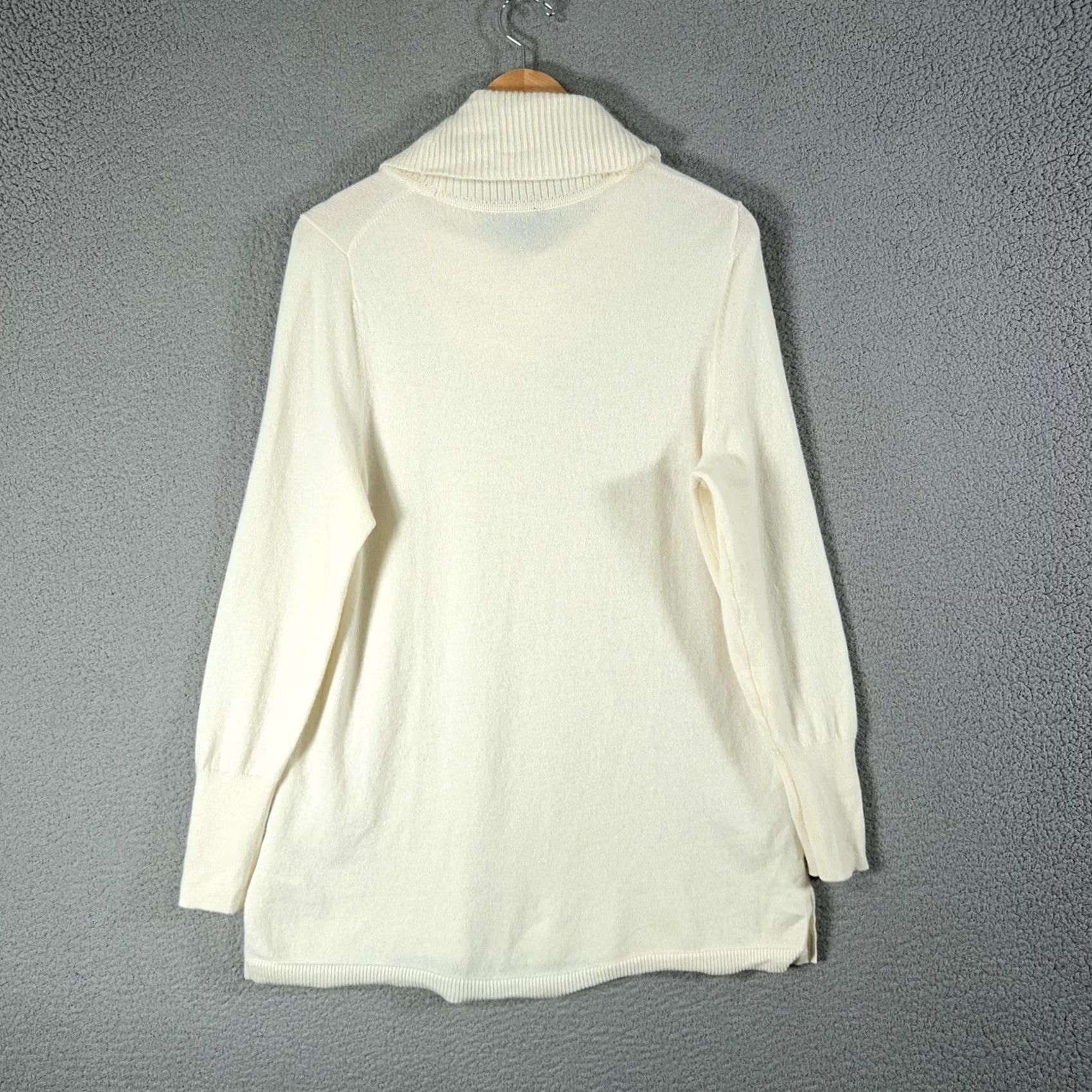 Talbots VINTAGE? No. Talbots White 100% Cashmere Tunic Sweater Womens 1X Cowl Neck Raglan Lightweight Shirt Ladies Plus Size 1X Womens Size XL / US 12-14 / IT 48-50 - 3 Thumbnail