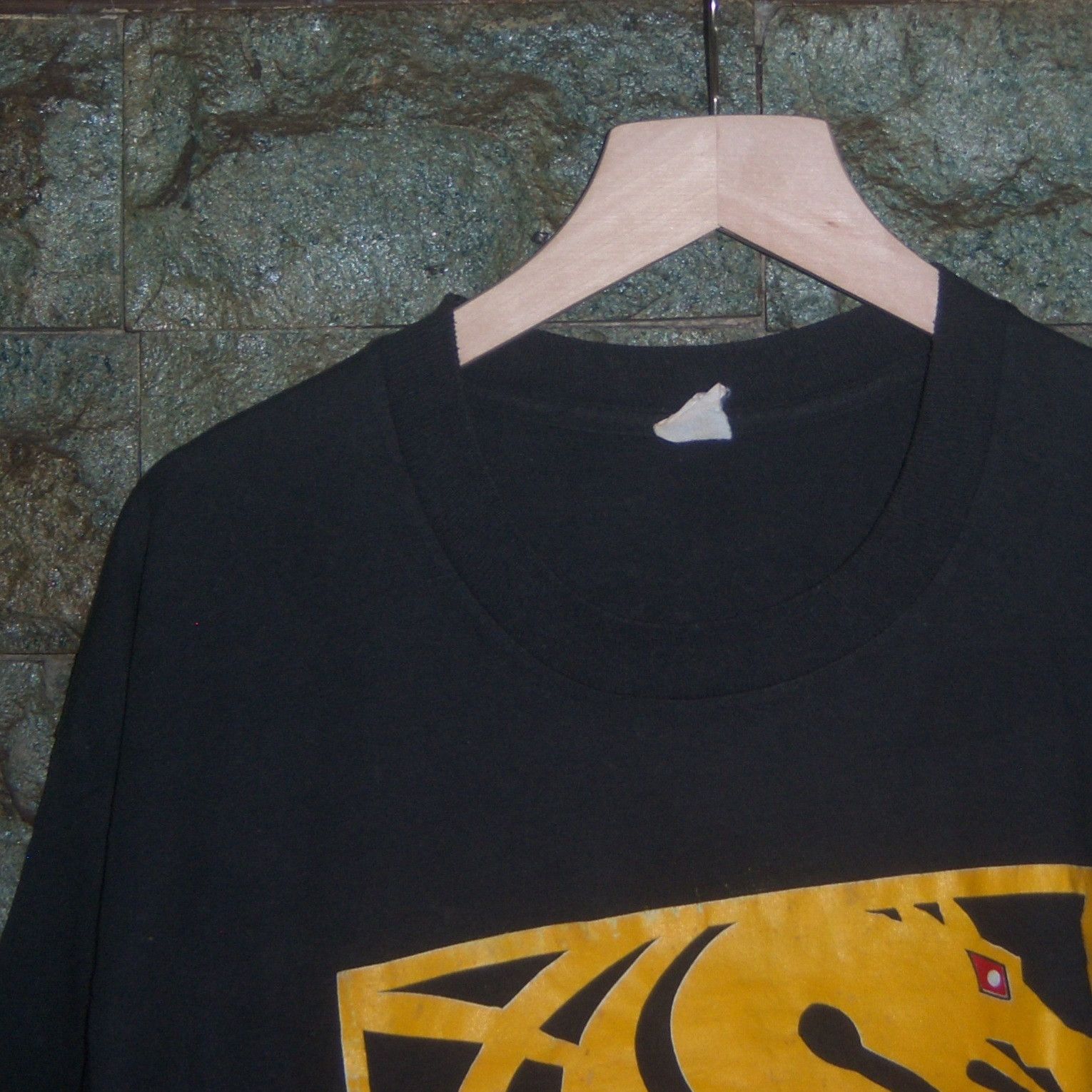 Band Tees × Vintage 1992 Royal Hunt Land of Broken Hearts Album Vintage Size US L / EU 52-54 / 3 - 8 Thumbnail