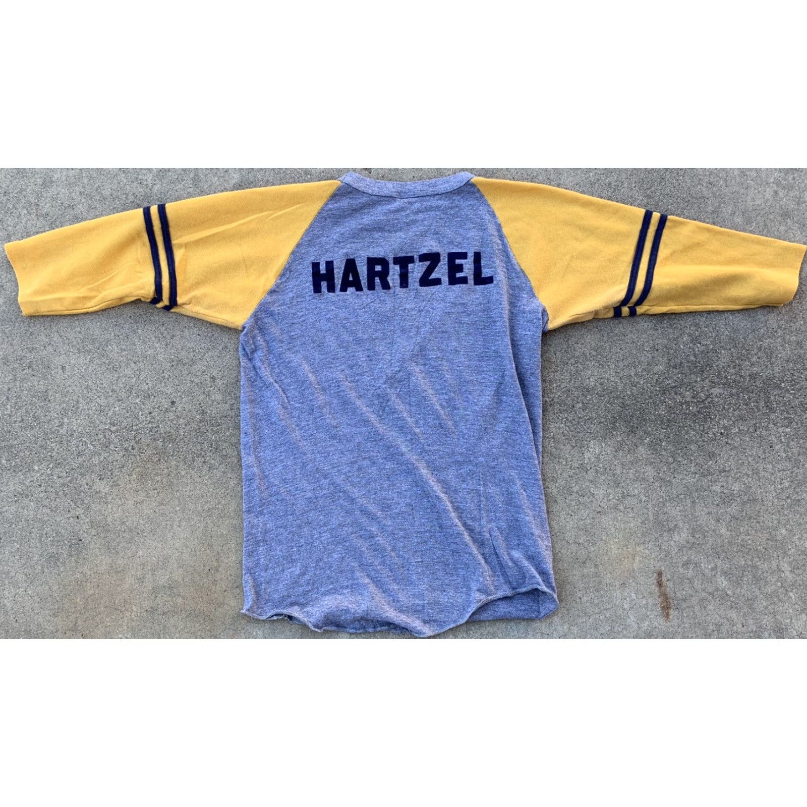 Vintage VINTAGE Ive Got Gold Fever Hartzel Raglan Tee Iron On Lettering T Shirt 80s Sz L Size US L / EU 52-54 / 3 - 3 Thumbnail