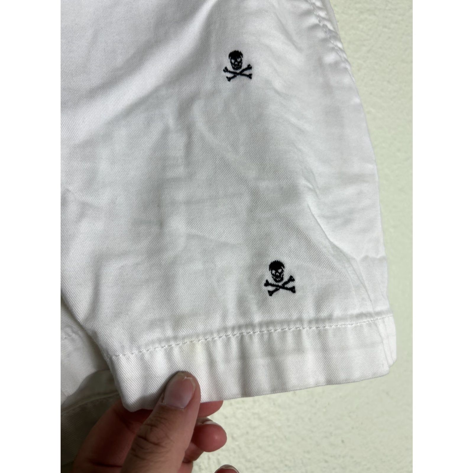J.Crew J.CREW Shorts Womens Size 2 City Fit Chino White & Black Skull Crossbones 100% Cotton Mens Womens Size 26" / US 2 / IT 38 - 5 Thumbnail