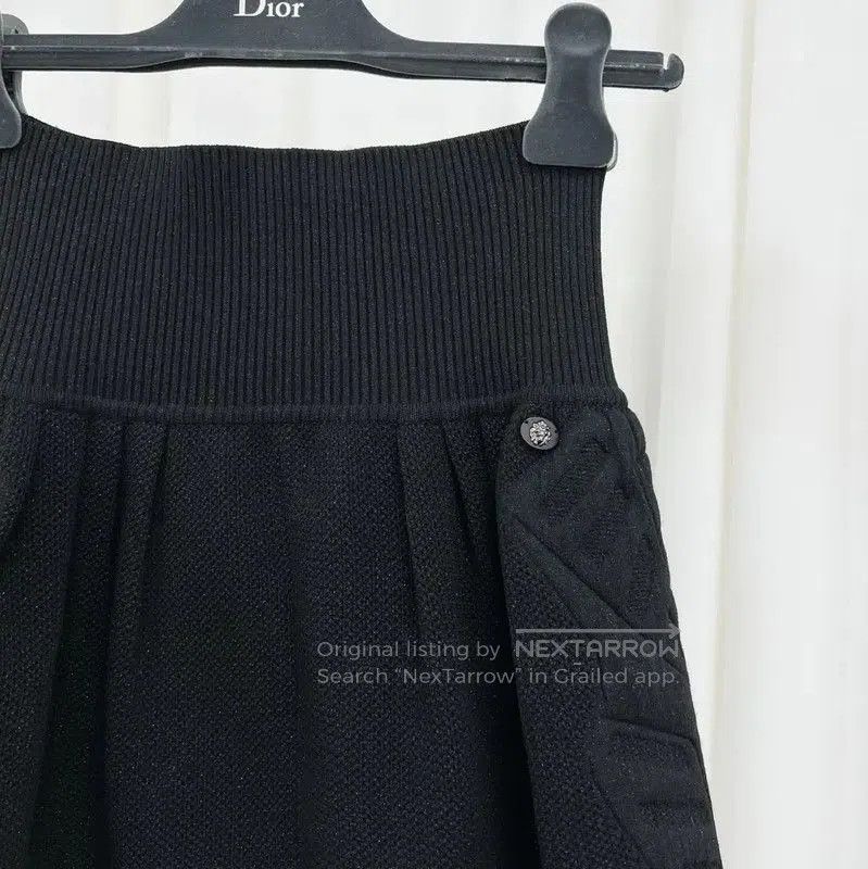 Chanel Chanel Black Cotton Blend Embroidered Logo Skirt . Size 28" / US 6 / IT 42 - 3 Thumbnail