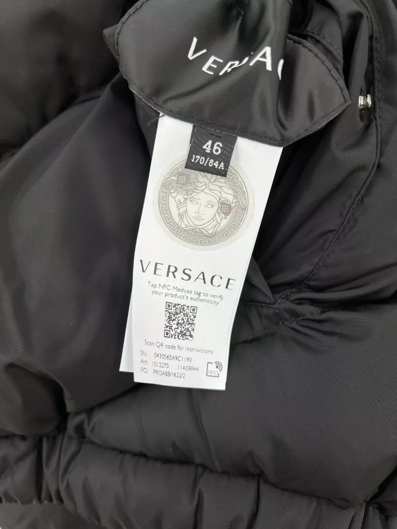 Versace Versace Wearing a hooded cotton suit on both sides Size US L / EU 52-54 / 3 - 7 Thumbnail