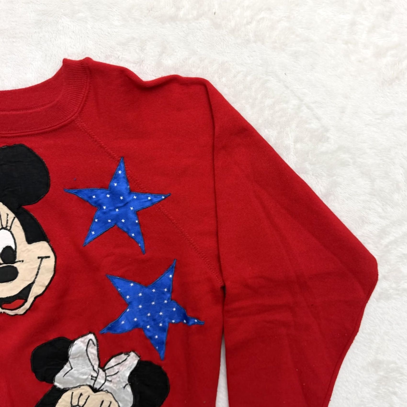 Vintage VINTAGE Mickey Minnie Sweater Womens Small Red Stars Raglan Reeves USA Fleece Size S / US 4 / IT 40 - 4 Thumbnail