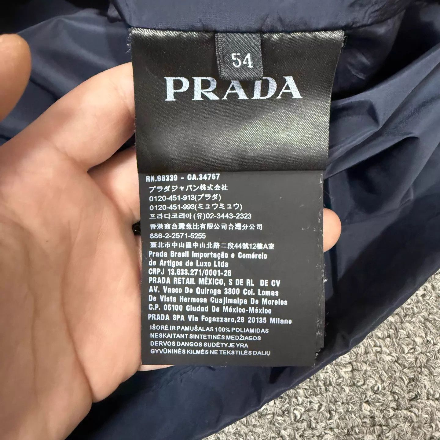 Prada Prada Navy Blue Triangle Logo Nylon Jacket 54 99 New Size US L / EU 52-54 / 3 - 4 Thumbnail