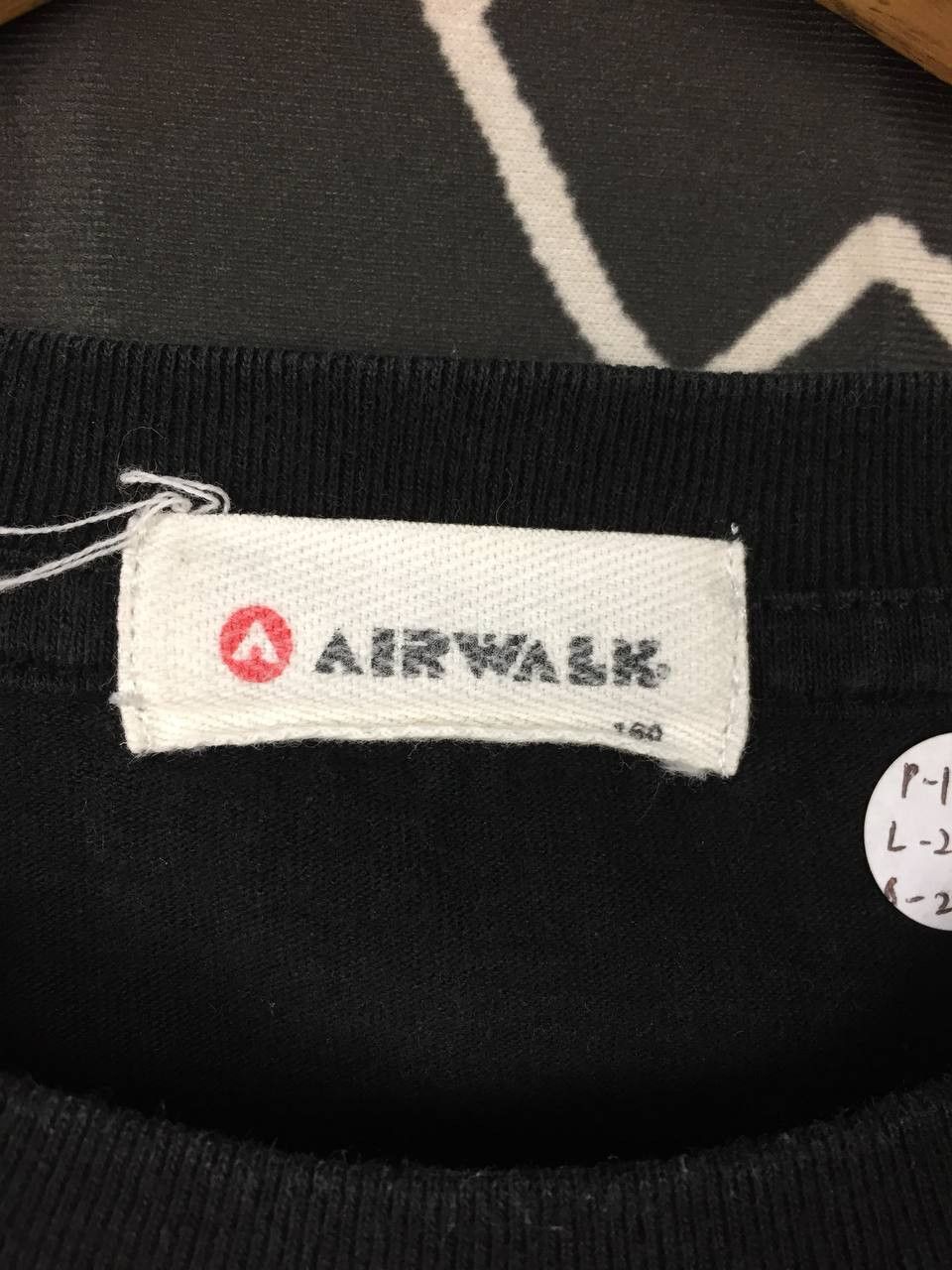 Airwalk Vtg Airwalk Skateboards Running Man Logo Long Sleeve Tee Size US S / EU 44-46 / 1 - 7 Thumbnail