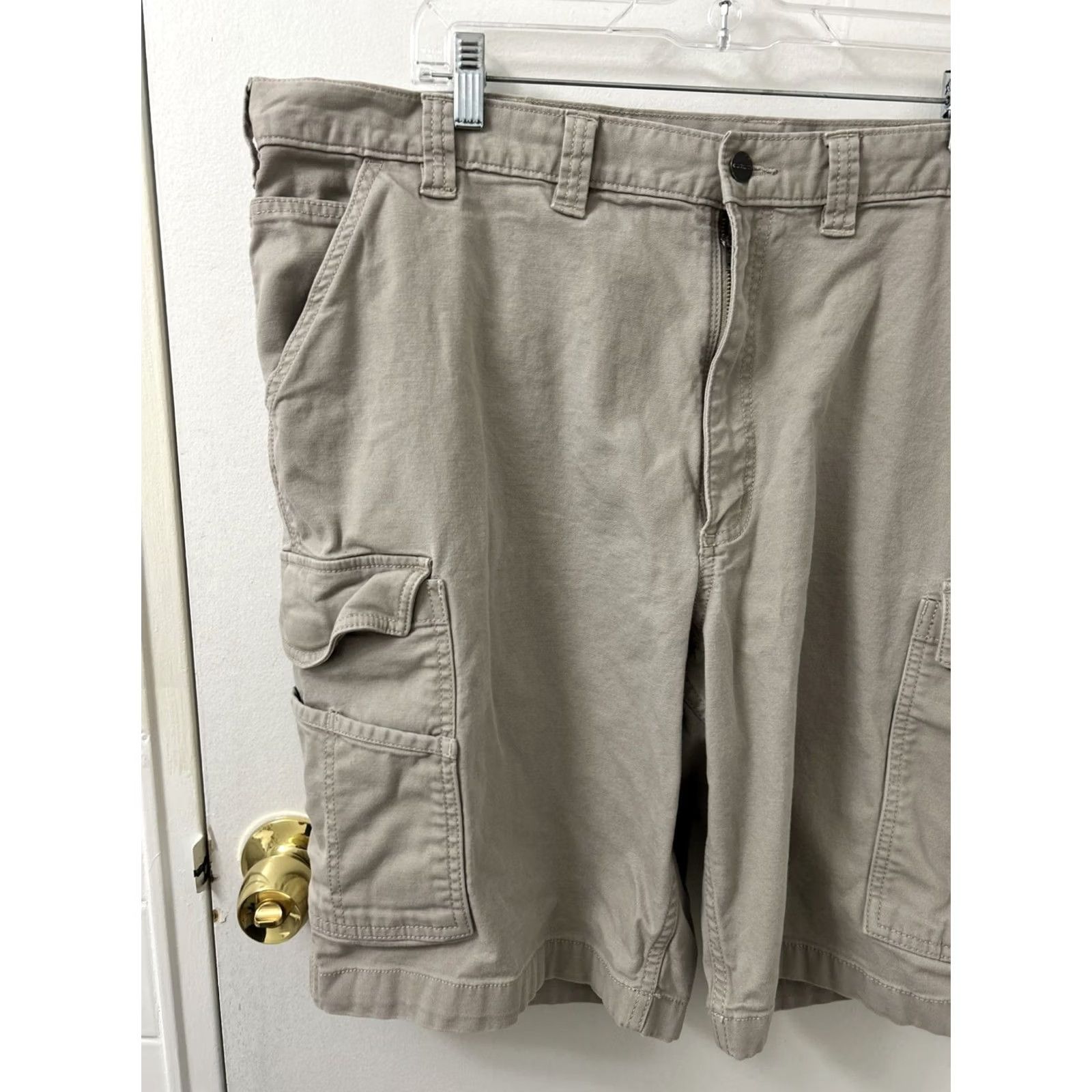Carhartt VINTAGE Carhartt Cargo Shorts Mens 44 Beige Relaxed Fit 11” Canvas Cotton Blend Pocket Logo Belt Loops Casual Workwear Mens Size US 44 / EU 60 - 2 Thumbnail
