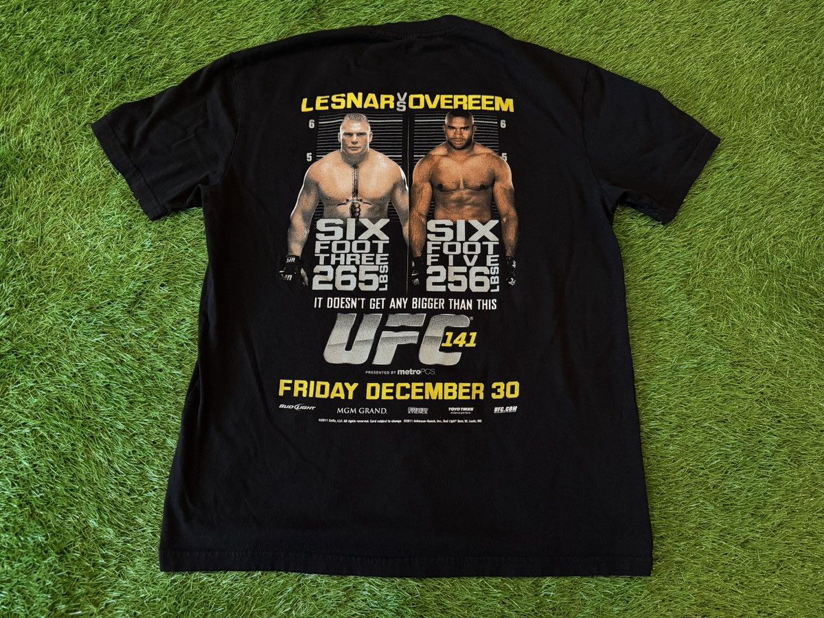 UFC OFFICIAL UFC 141 Brock Lesnar Vs Alistair Overeem MMA Shirt Size US M / EU 48-50 / 2 - 1 Thumbnail