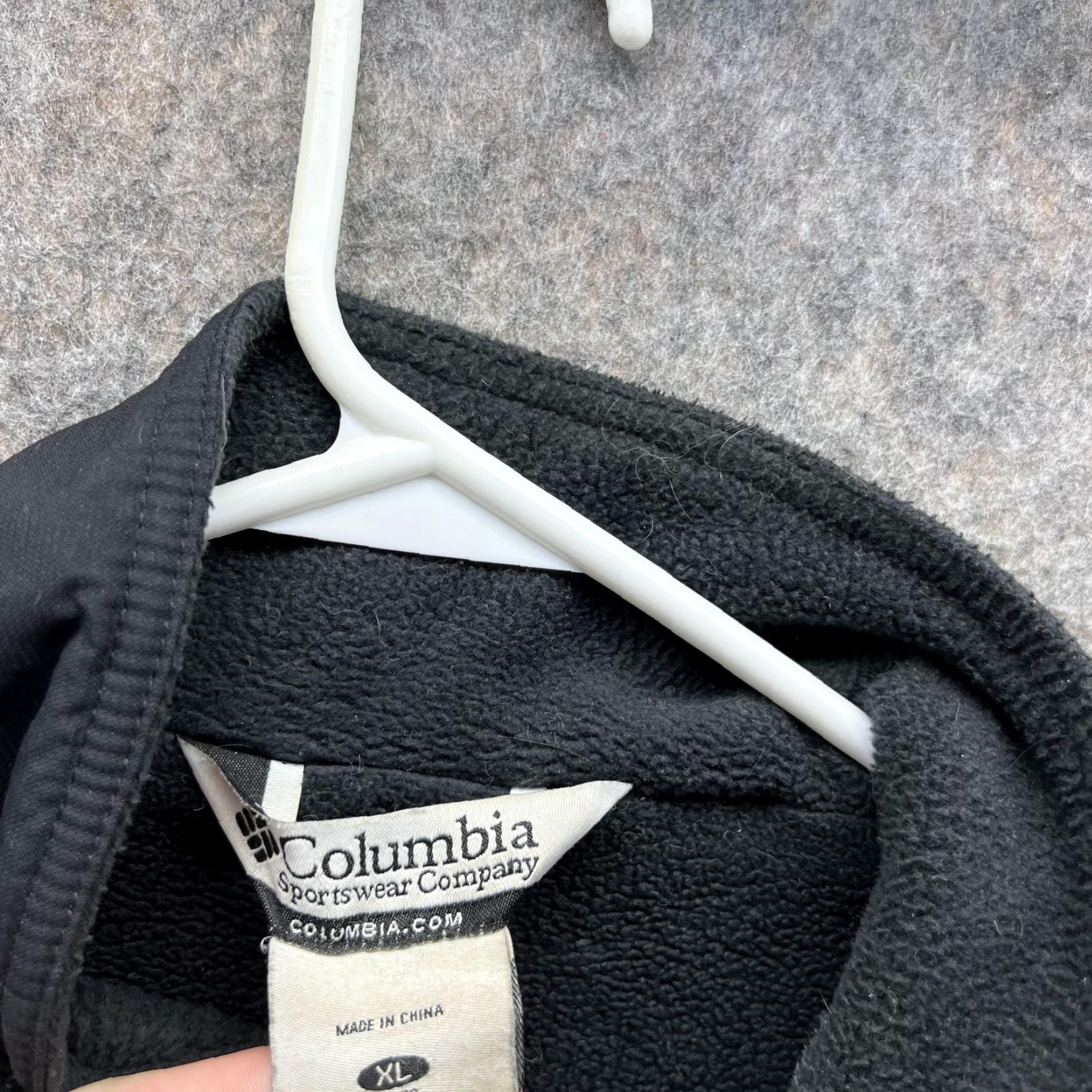 Vintage VINTAGE Columbia Jacket Men XL Black Full Zip Bomber Nylon Fleece Lined Sportswear Medium? Size US XL / EU 56 / 4 - 4 Thumbnail