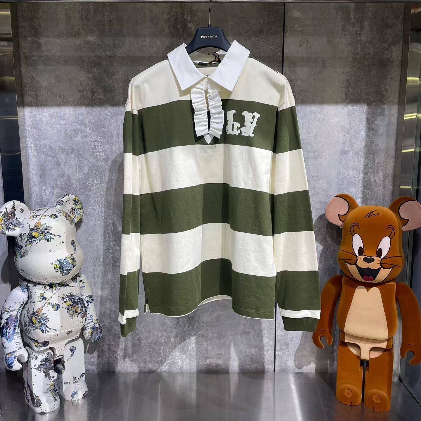 Louis Vuitton Louis Vuitton Green T-Shirt xl Men Size US XL / EU 56 / 4 - 1 Thumbnail