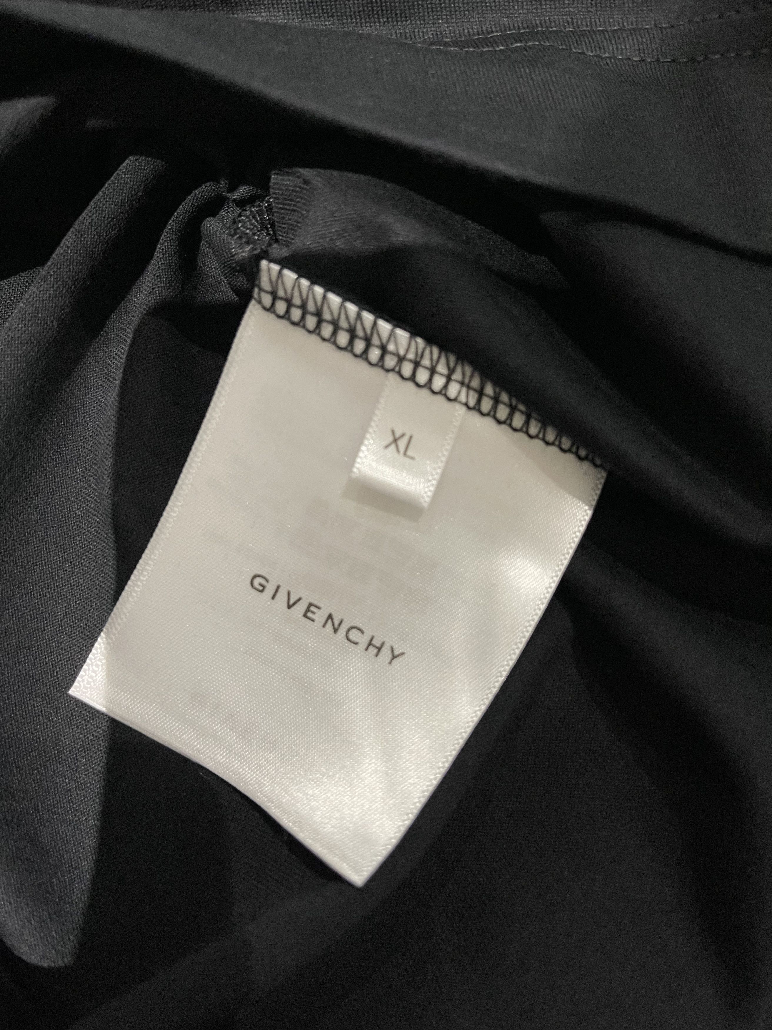 Givenchy Givenchy Embrodiery T Shirt Size US XL / EU 56 / 4 - 7 Thumbnail