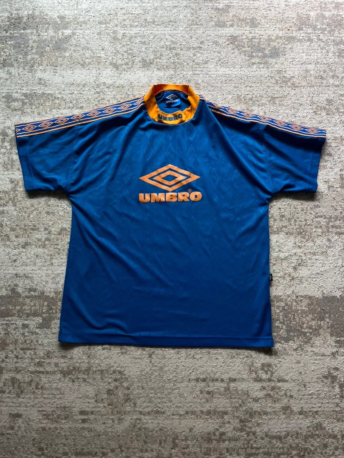 Umbro OG Umbro T-Shirt Big Logo 90s Vintage Sz XL Football Soccer Size US XL / EU 56 / 4 - 1 Thumbnail