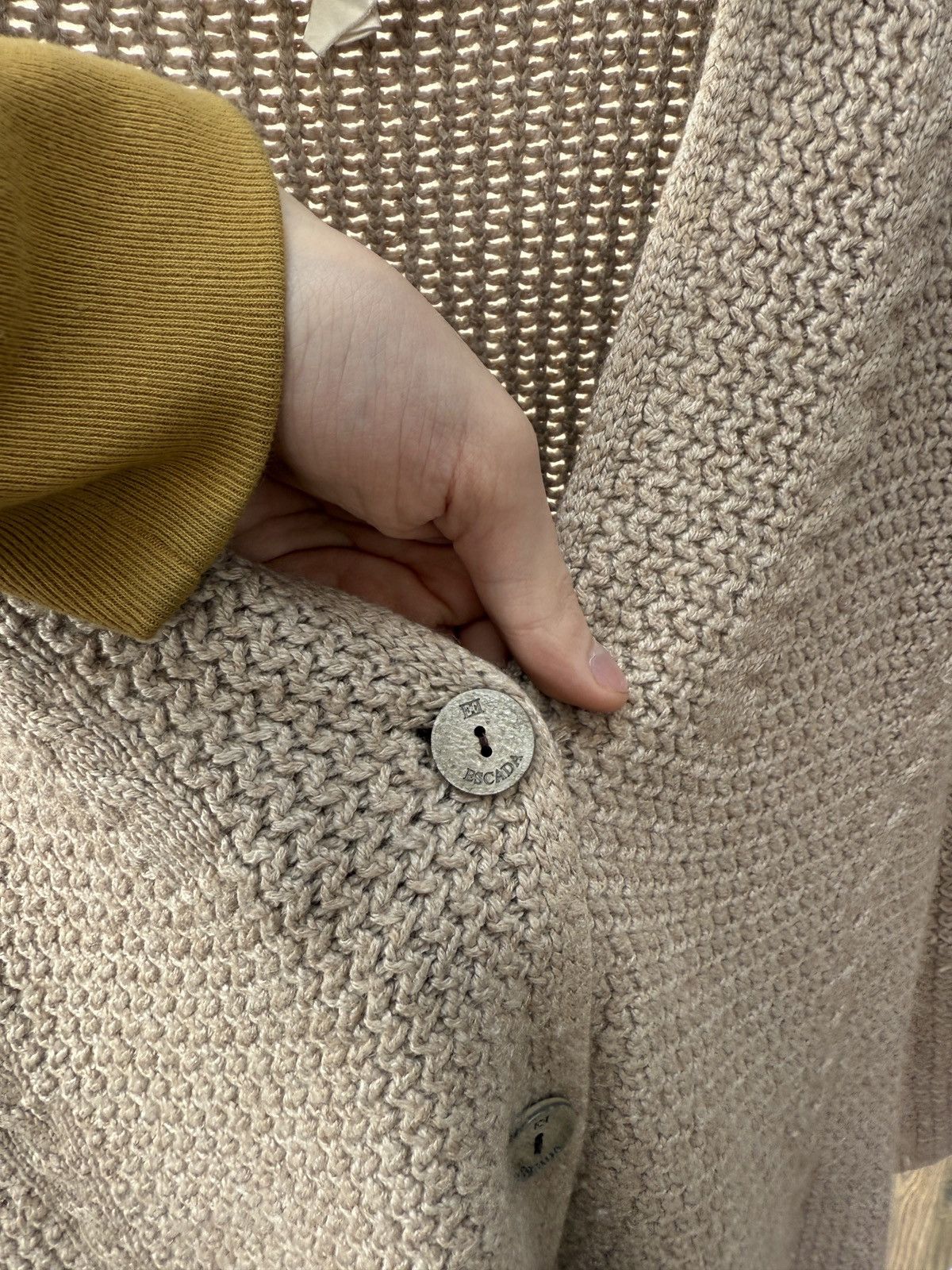 Escada Vintage ESCADA Beige Knit Cardigan Button Up Designer Women Size S / US 4 / IT 40 - 6 Thumbnail
