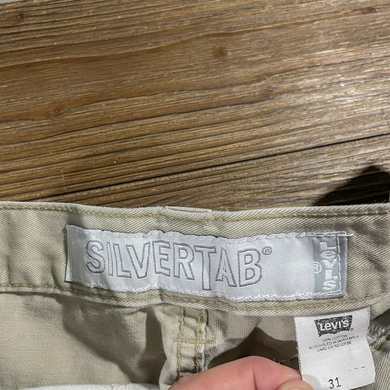 Levi's × Vintage Vintage 90’s Levi’s Silver Tab Khaki Cargo Shorts Size US 31 - 5 Thumbnail