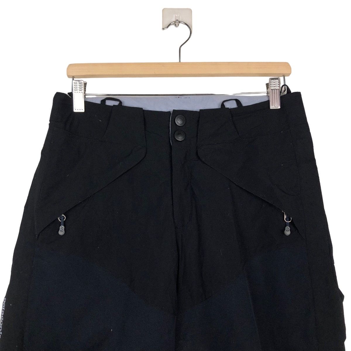 Japanese Brand 🔥Rich Black Cargo Pants Ski Multi Pocket Patagonia Ski Wear Size US 30 / EU 46 - 3 Thumbnail