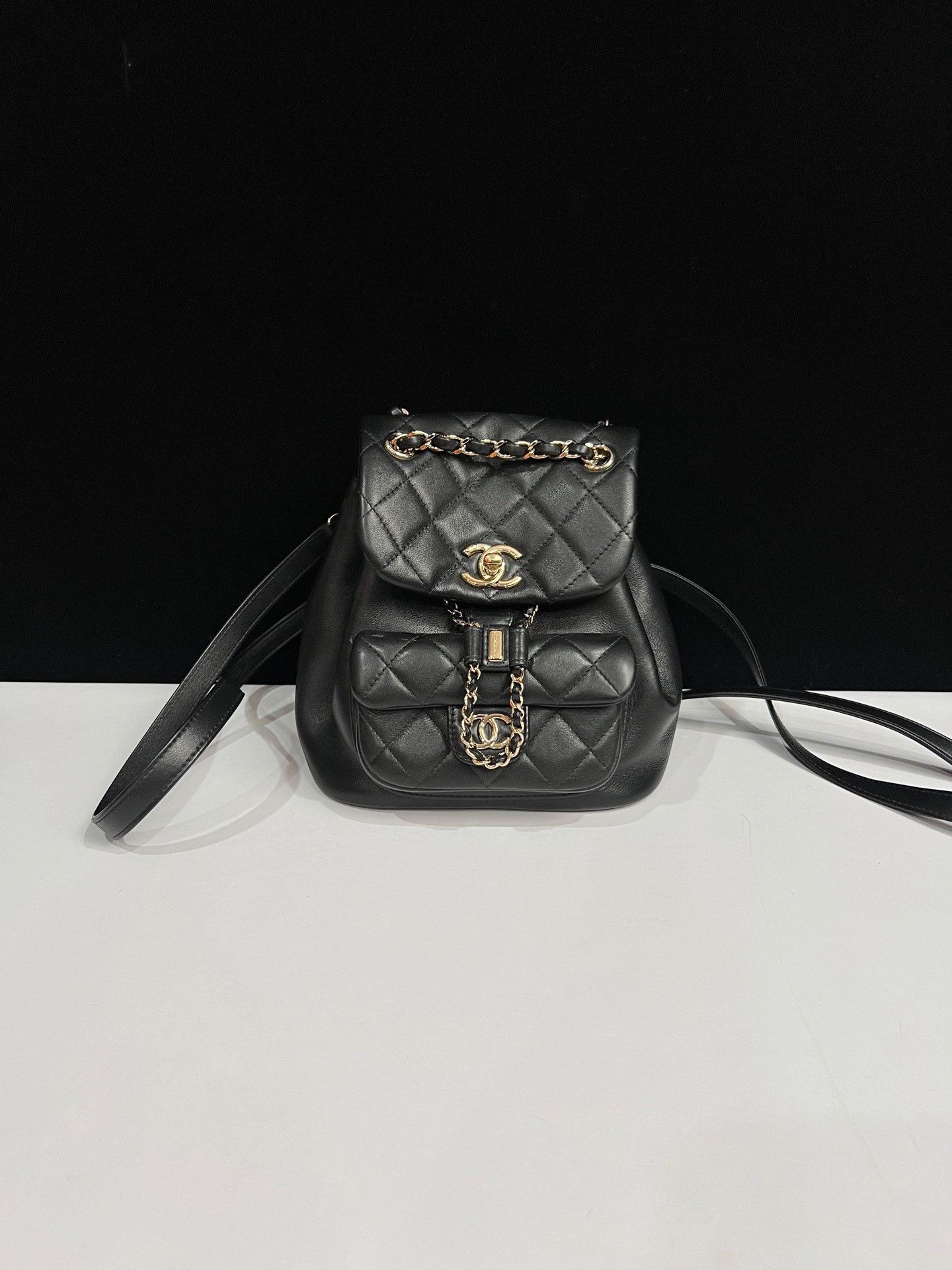 Chanel Pre-loved Bag Very good condition Size ONE SIZE - 1 Thumbnail