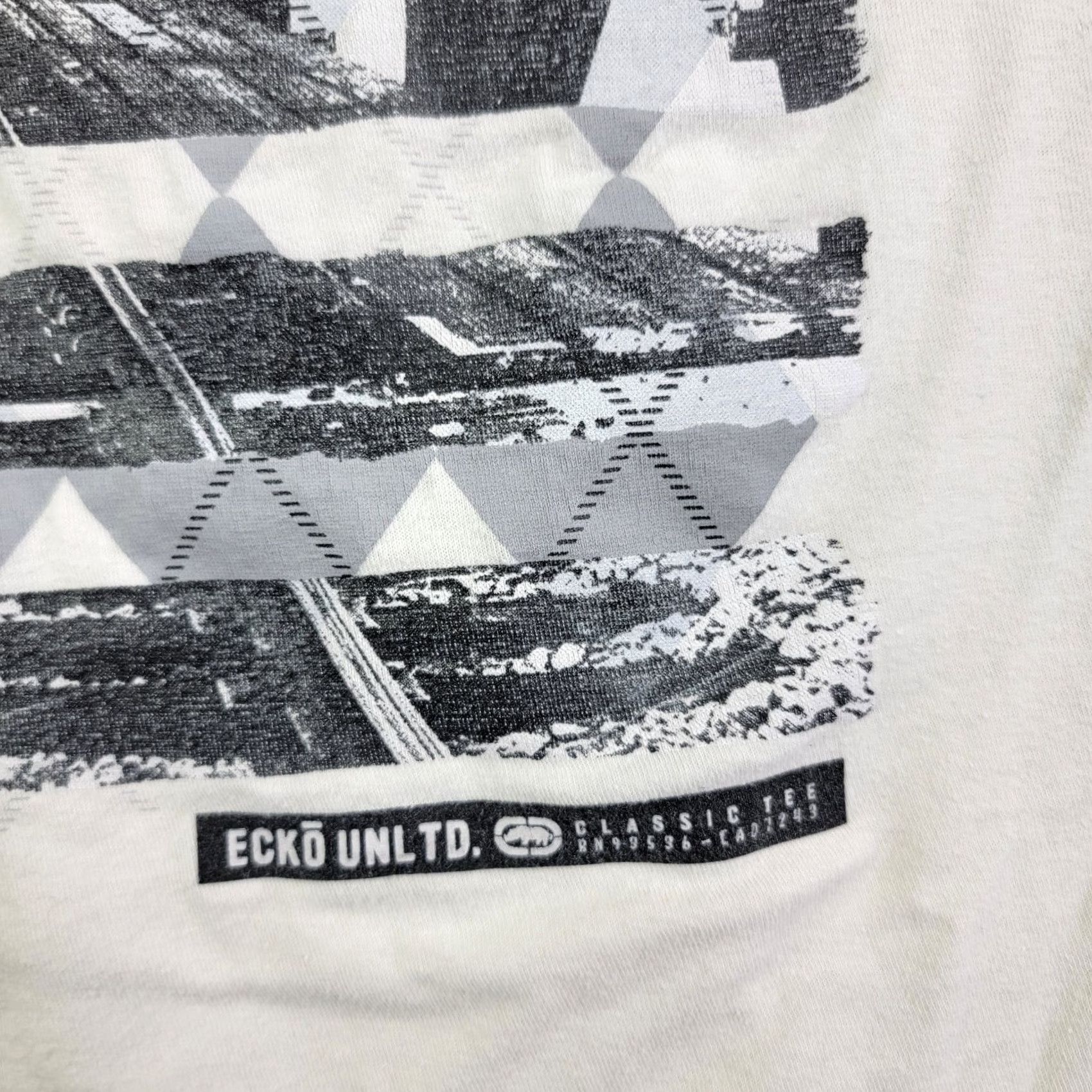 Ecko Unltd. VINTAGE Ecko Unltd Shirt Mens Large Graphic Graffiti Skater Y2K distressed Size US L / EU 52-54 / 3 - 3 Thumbnail