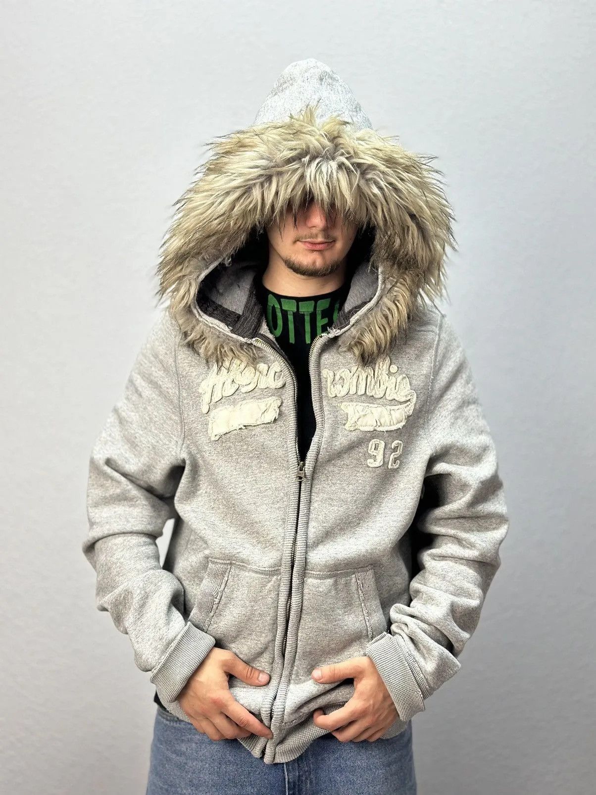 新品・タグ付きABECROMBIE AND FITCH ボアパーカー Abercrombie&Fitch アバクロ Abercrombie＆Fitch アウター 裏