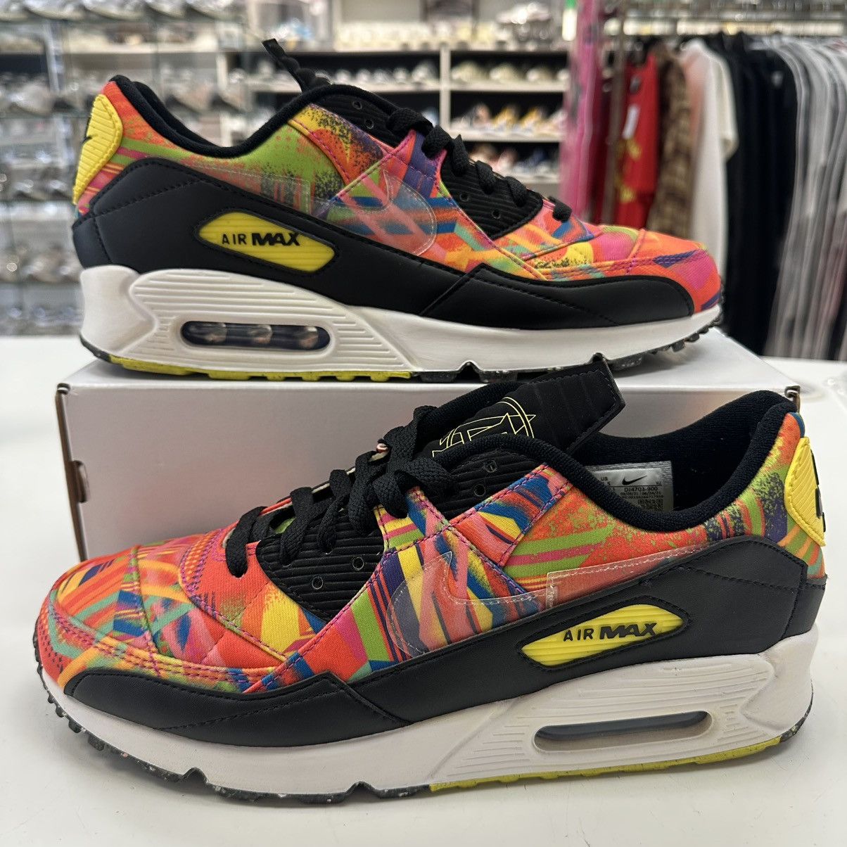 Nike Size 11.5 - Nike Air Max 90 Familia (DJ4703-900) Size US 11.5 / EU 44-45 - 1 Thumbnail