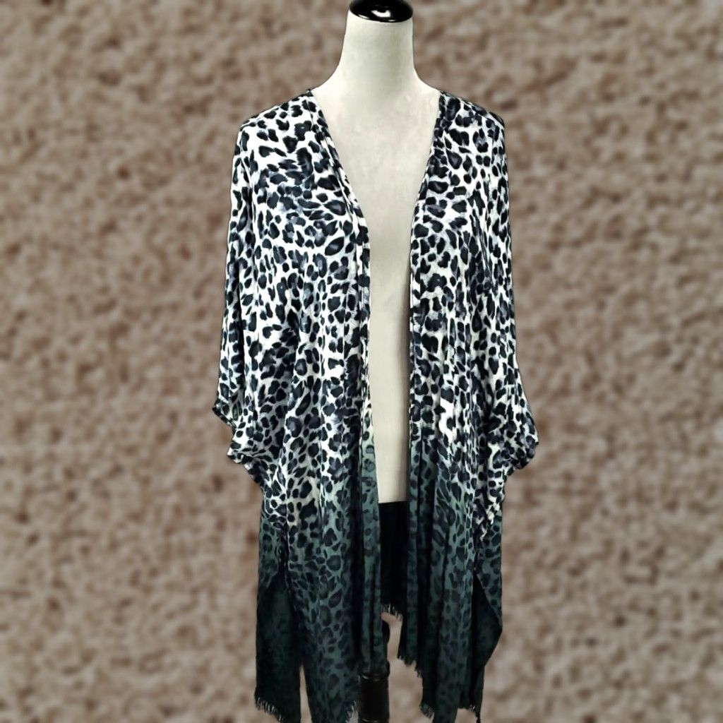 Vintage Boho Cardigan Oversized Medium White Blue Black Leopard Animal Print Open Flowy Size M / US 6-8 / IT 42-44 - 1 Thumbnail