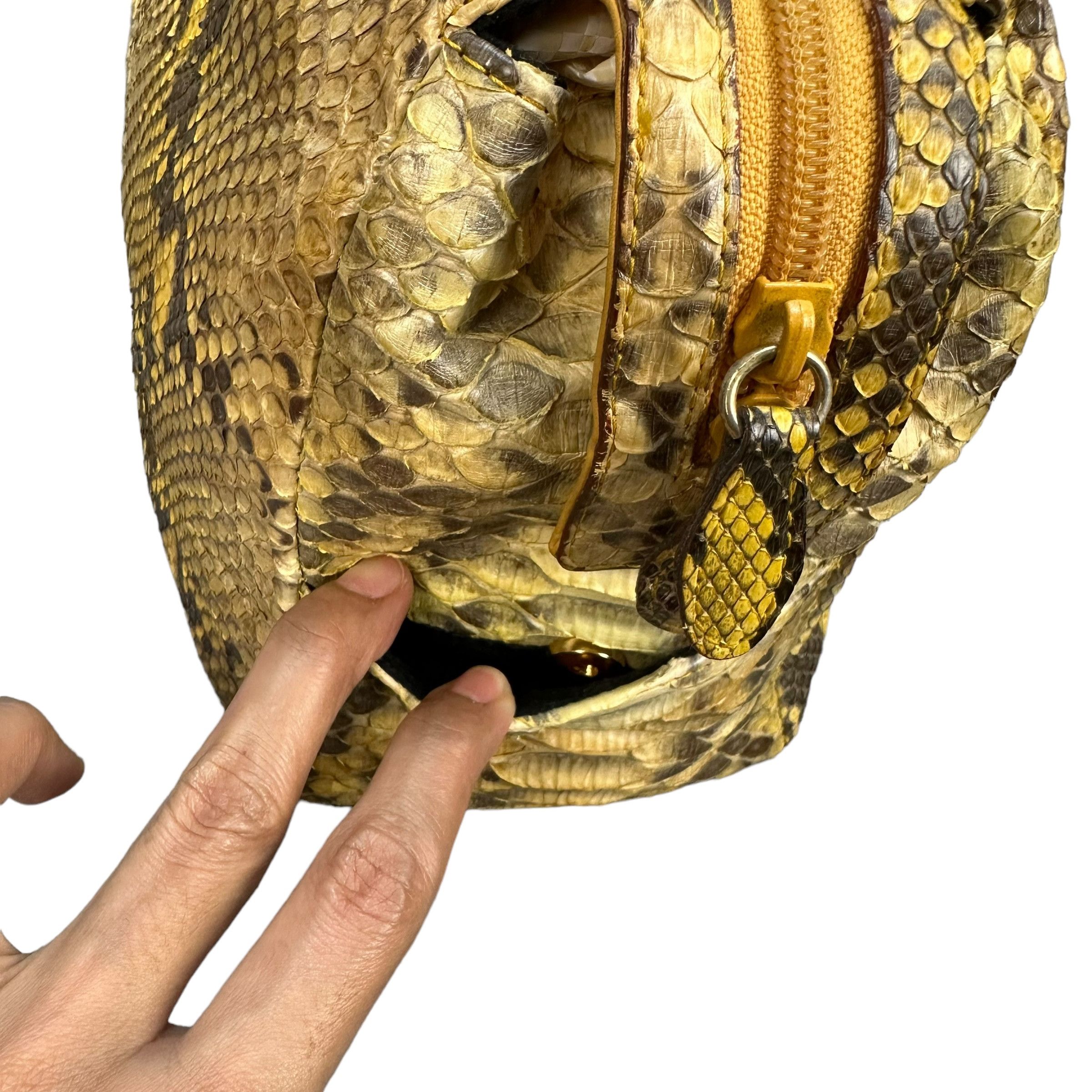 Japanese Brand JRA 330 Made in Japan Snakeskin Phantom Handbag #A-0512 Size ONE SIZE - 4 Thumbnail