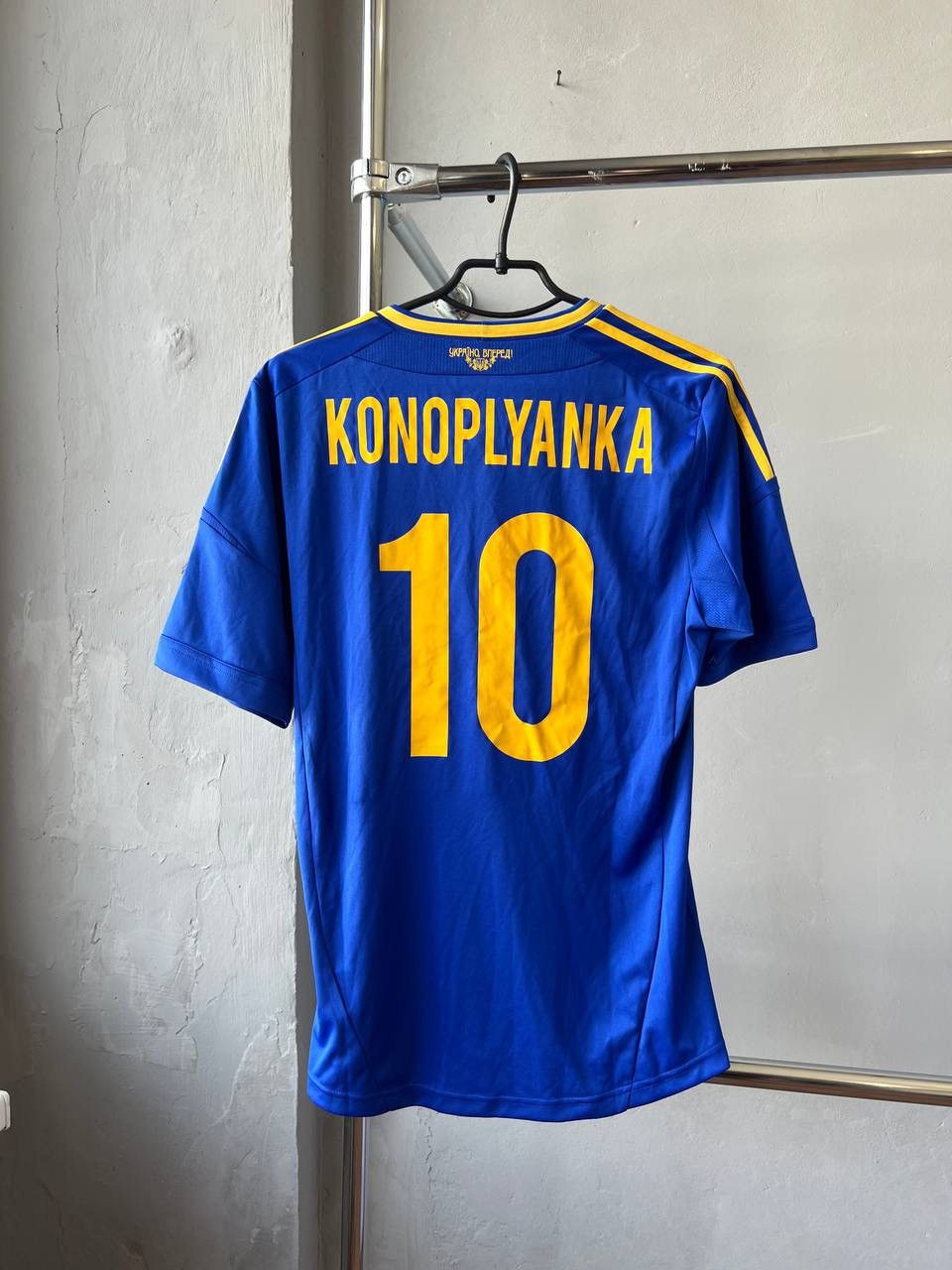 Adidas 2012/13 UKRAINE #10 KONOPLYANKA AWAY SOCCER FOOTBALL JERSEY Size US S / EU 44-46 / 1 - 11 Thumbnail