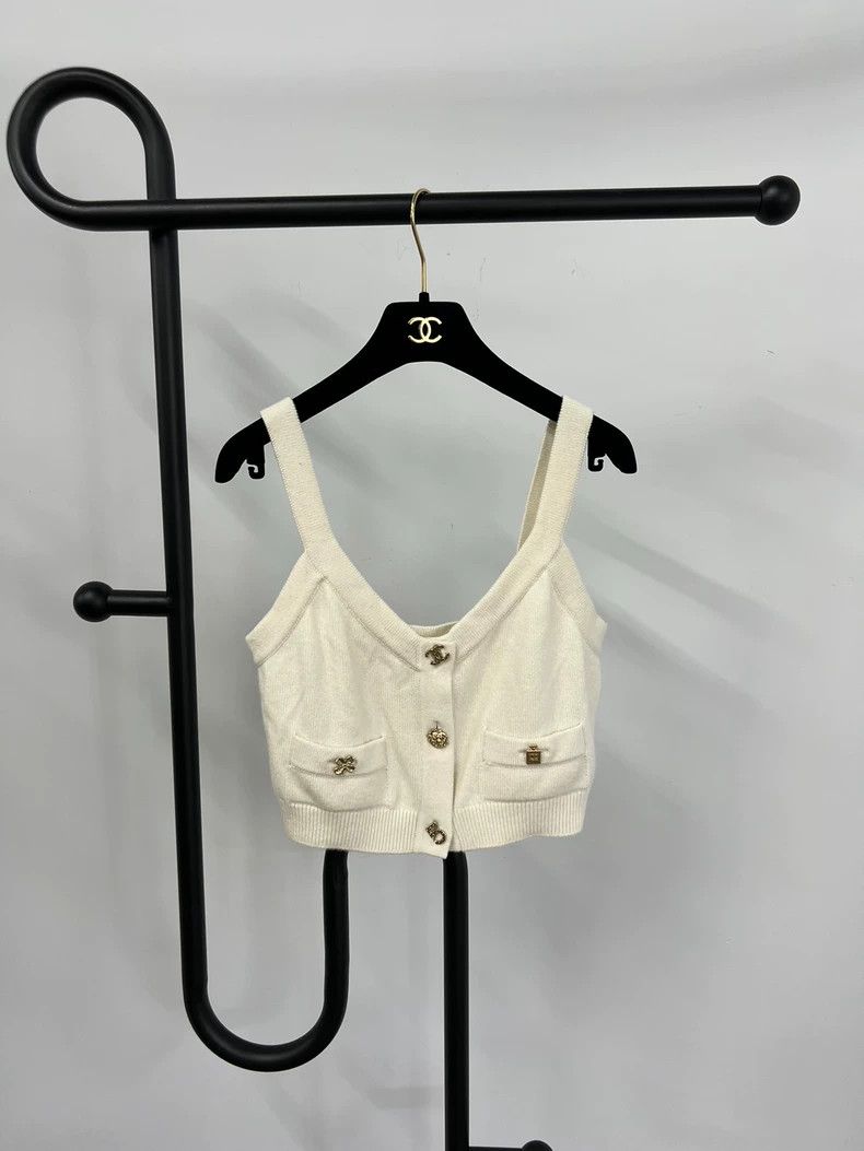 Chanel Chanel White multi-element badge suspender vest Size XS / US 0-2 / IT 36-38 - 1 Thumbnail