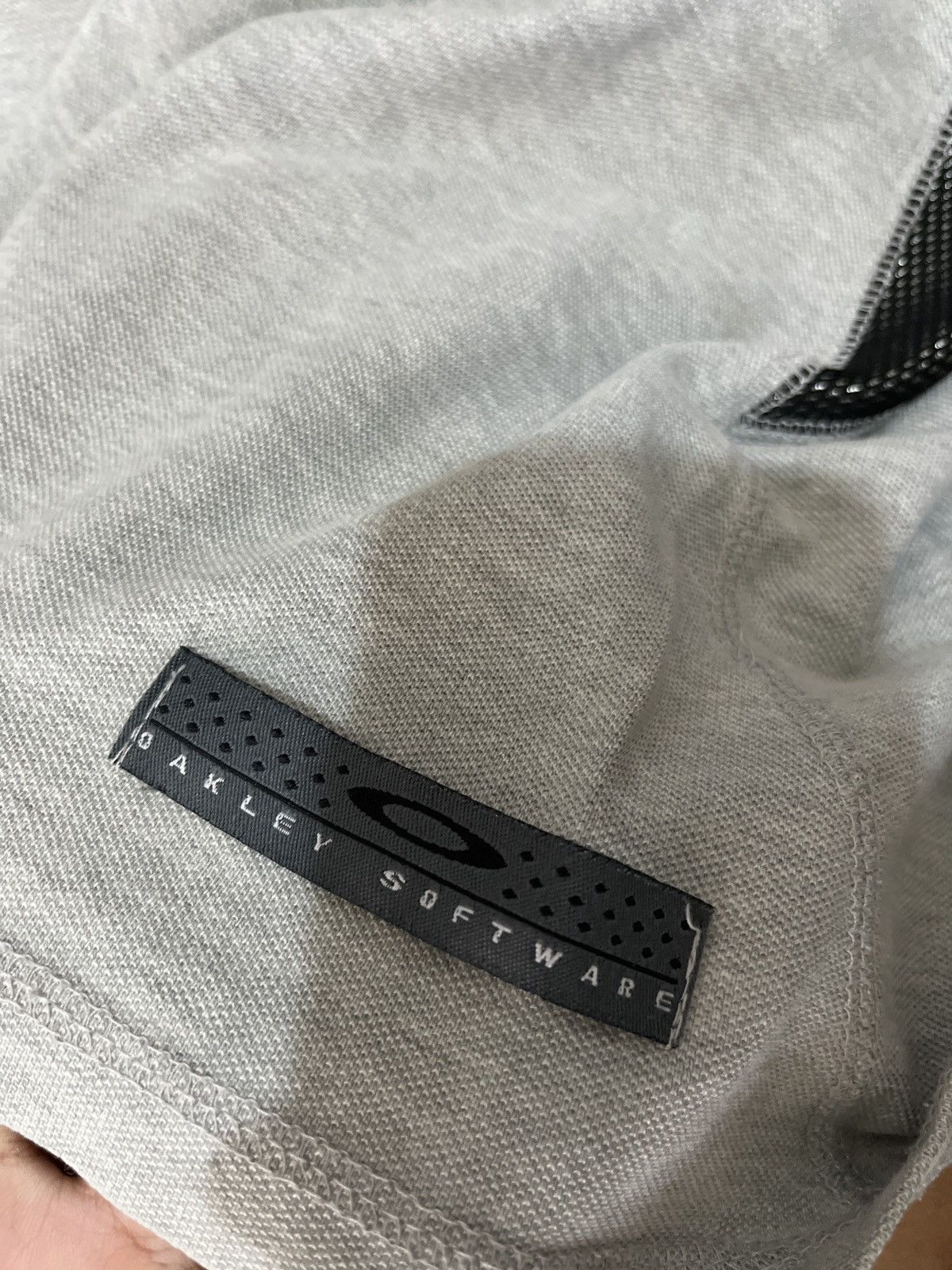 Oakley Vintage Oakley poloshirt center logos Size US L / EU 52-54 / 3 - 7 Thumbnail