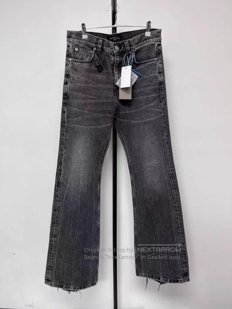 Balenciaga Balenciaga size XS Flare Jeans Size US 27 - 1 Thumbnail