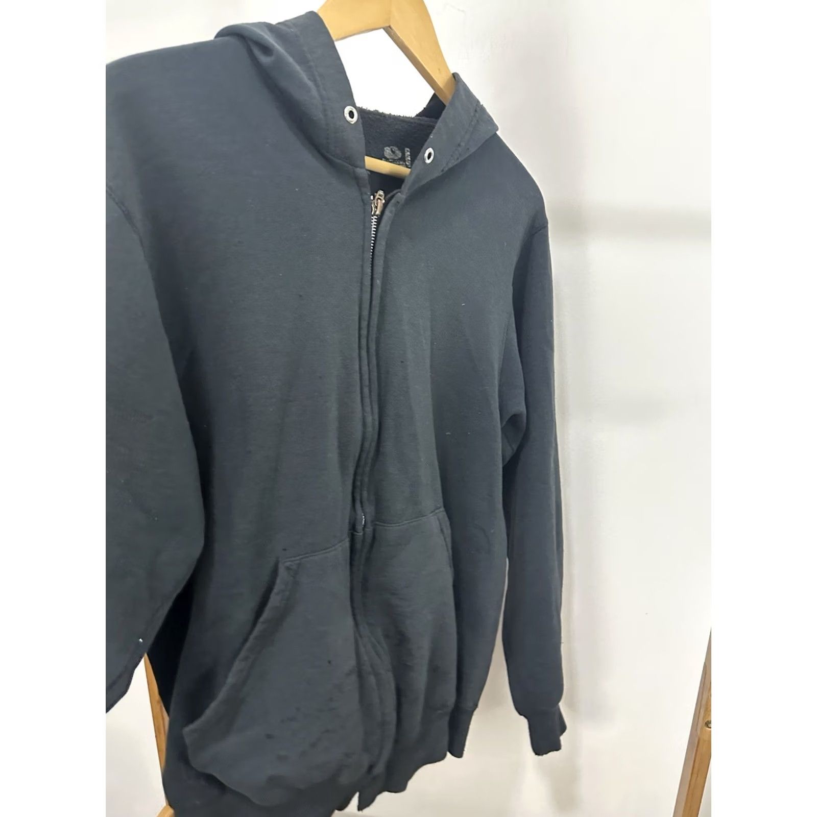 Fruit Of The Loom VTG Faded Grunge Distressed Worn Full Zip Hoodie Sweatshirt Size M Mens Black Full Zip Grunge Distressed Worn VTG Hoodie Sweatshirt M Black Mens Size US M / EU 48-50 / 2 - 7 Thumbnail