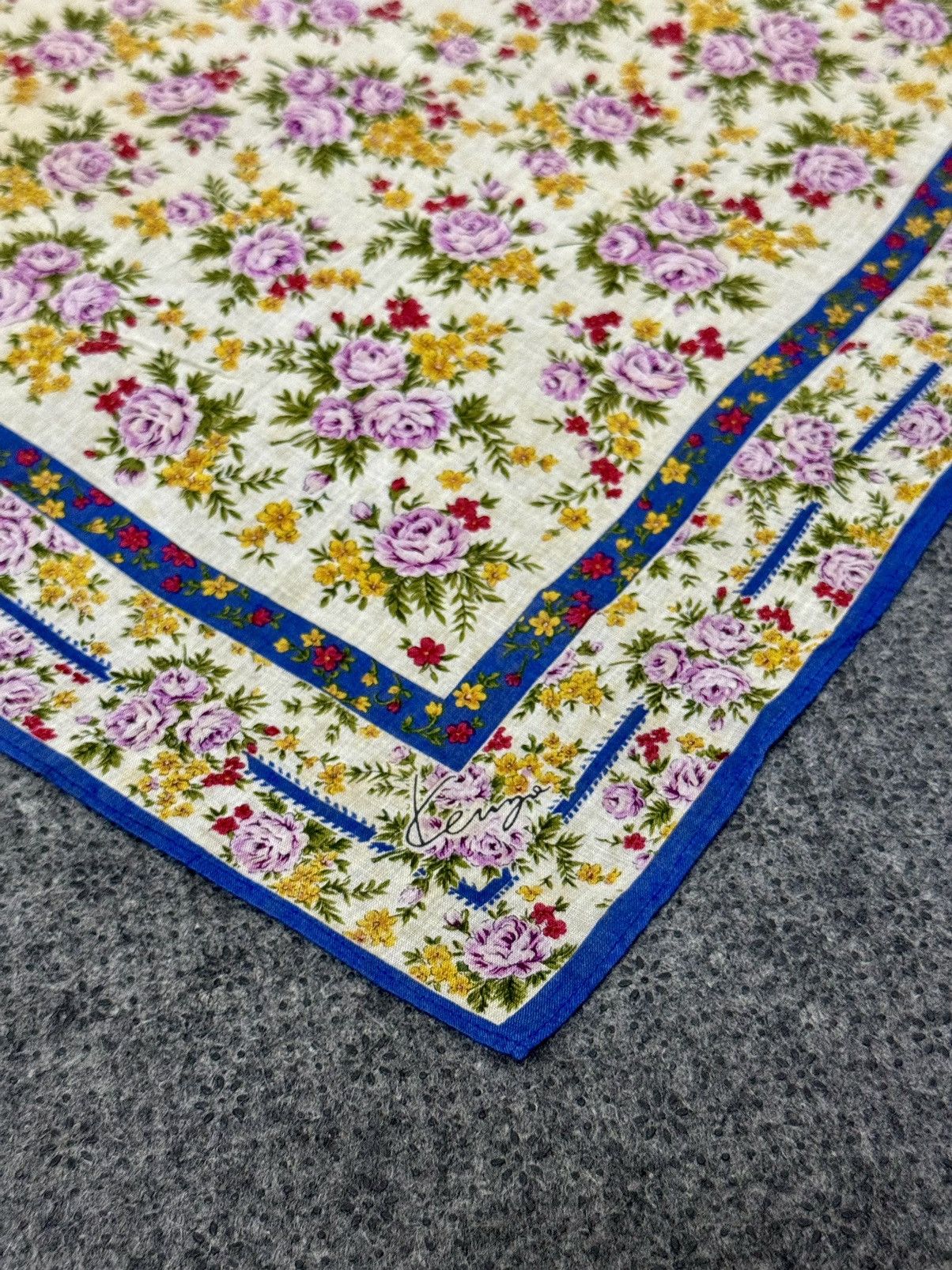 Kenzo × Vintage COMBO KENZO HANDKERCHIEF Size ONE SIZE - 10 Thumbnail