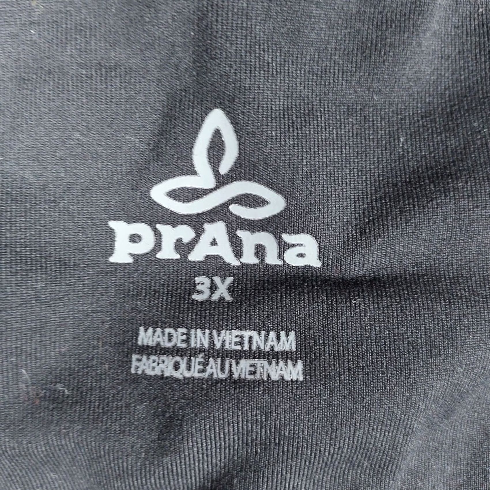 Prana prAna Cropped Leggings Womens 3X Black Yoga Capri Workout Pants Size 40" / US 18 - 3 Thumbnail