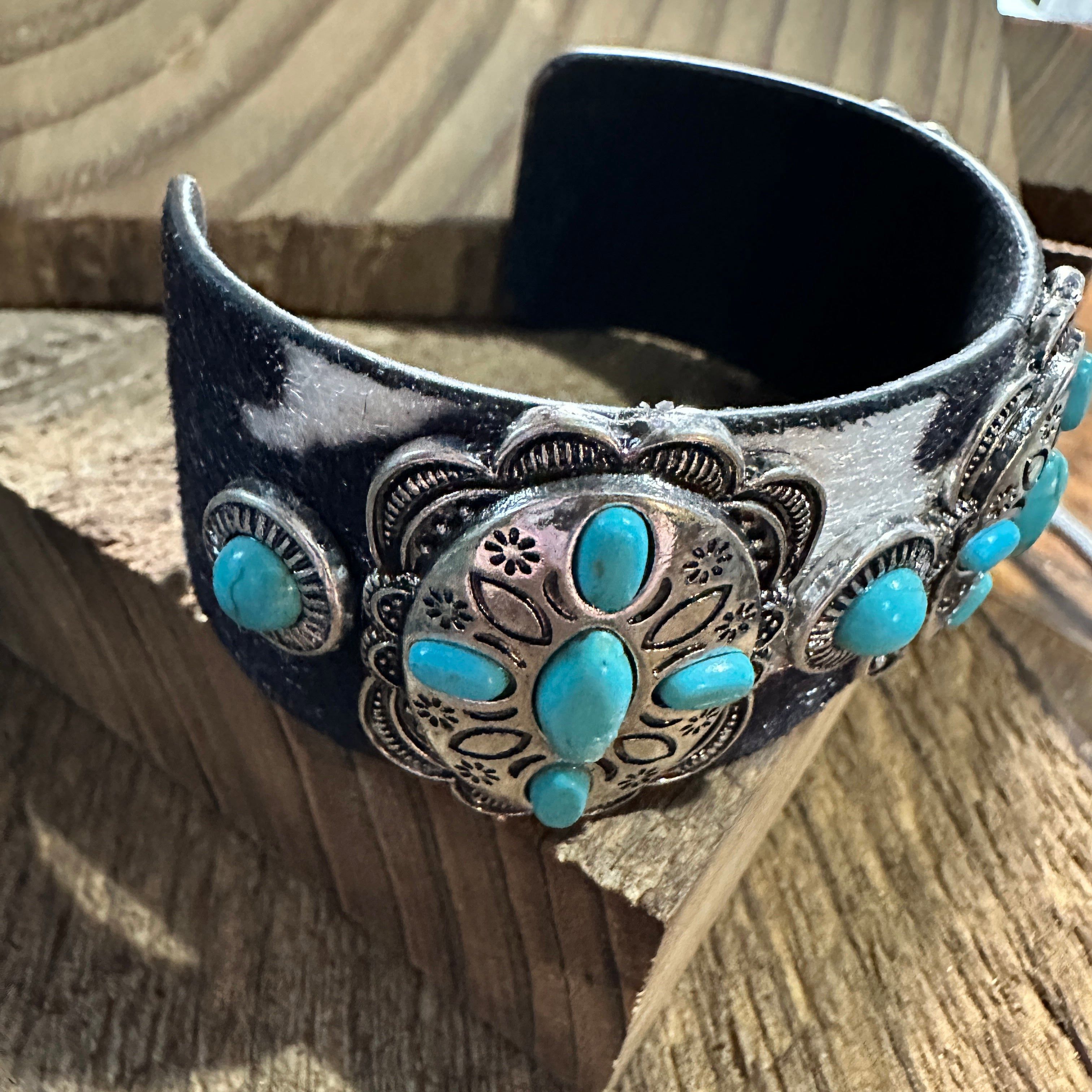 Other Western Concho Cowhide Hair Cuff Stylish Accessory for Uniqu Size ONE SIZE - 3 Thumbnail