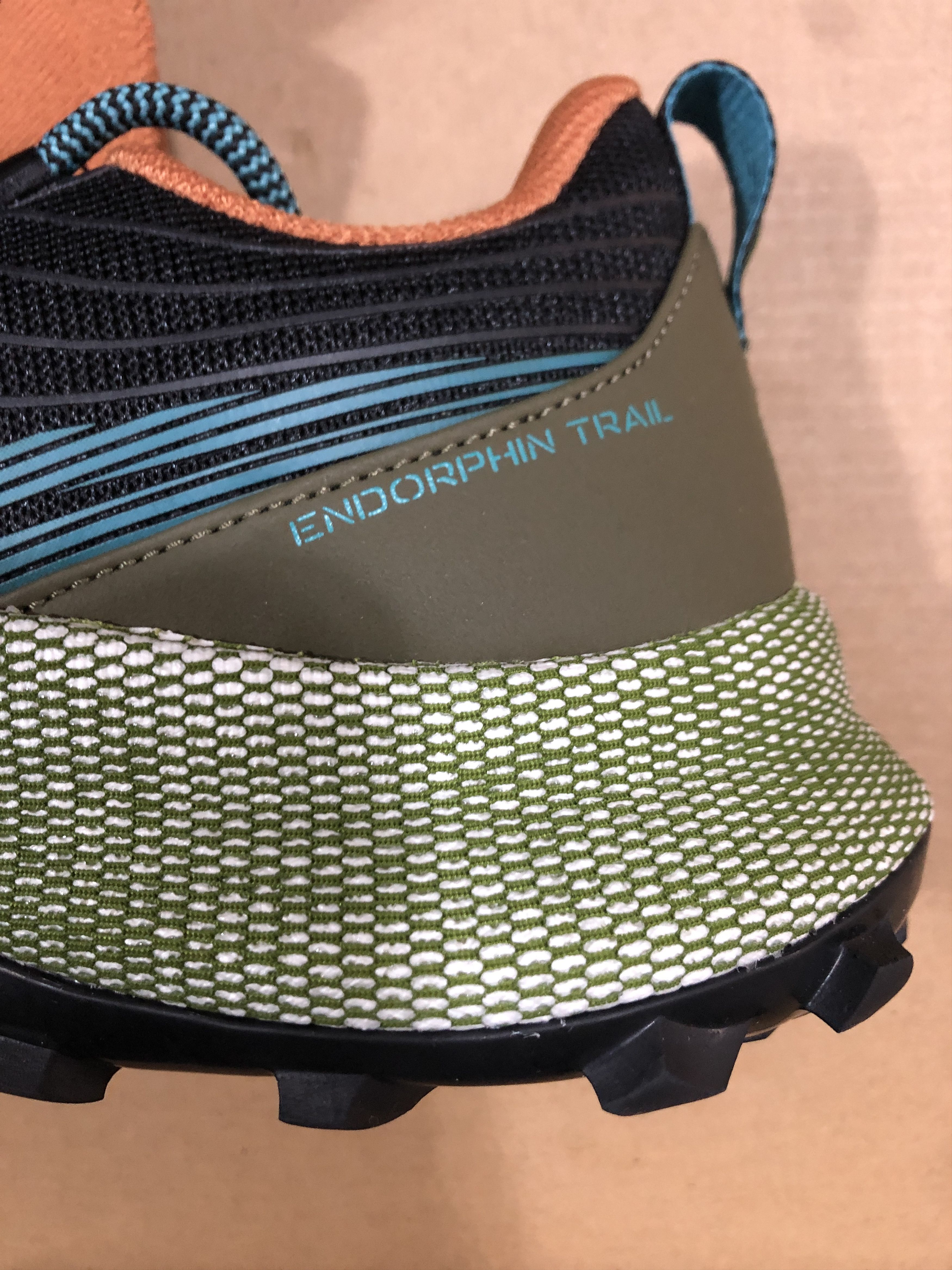 Saucony Endorphin Trail Olive/Black Size US 9 / EU 42 - 6 Thumbnail