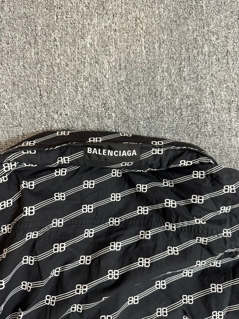 Balenciaga Balenciaga size 38 Full logo mid-sleeve shirt 2502-Nextarro Size US M / EU 48-50 / 2 - 5 Thumbnail